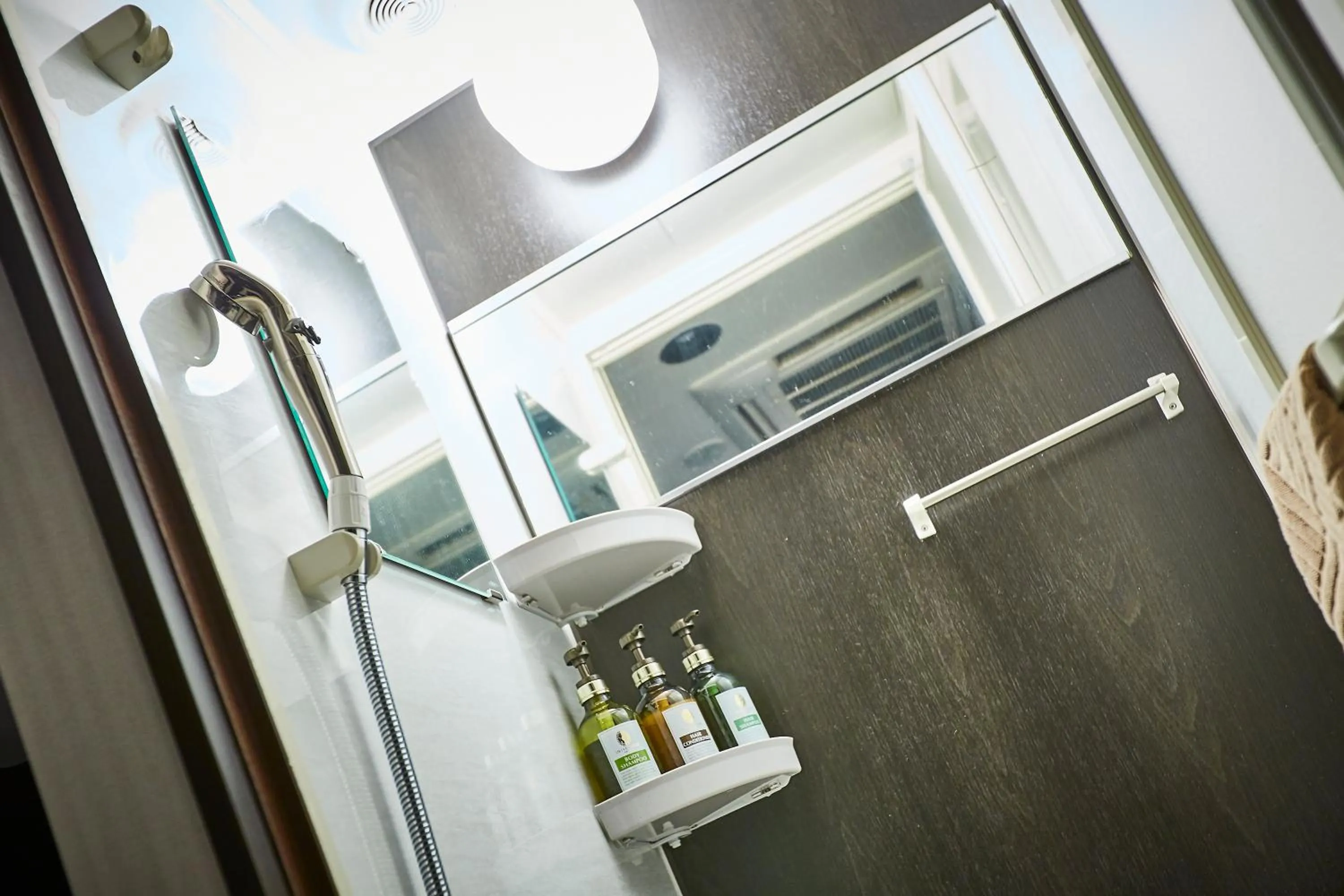 Shower in Petit Bali Ikebukuro