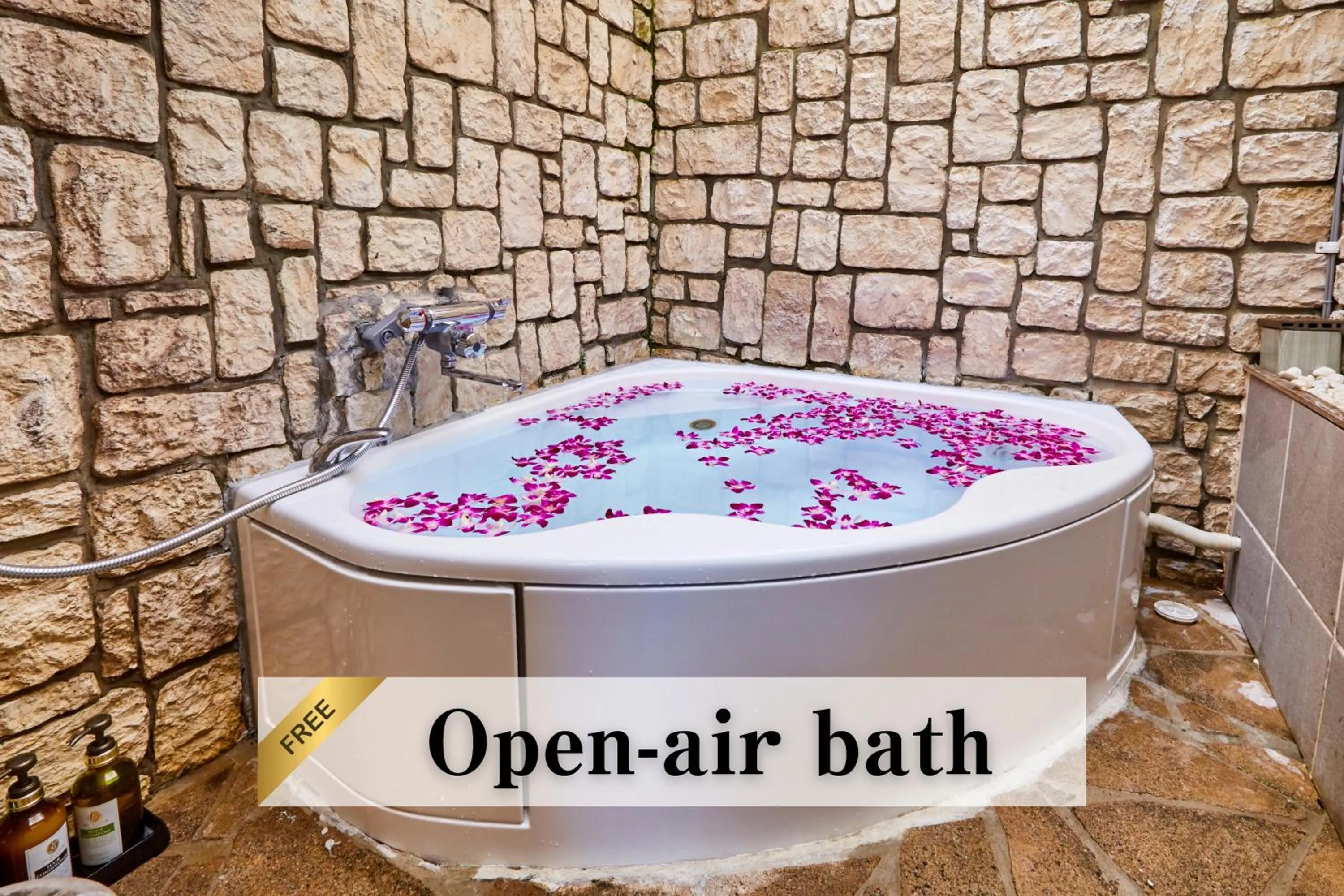 Hot Spring Bath in Petit Bali Ikebukuro