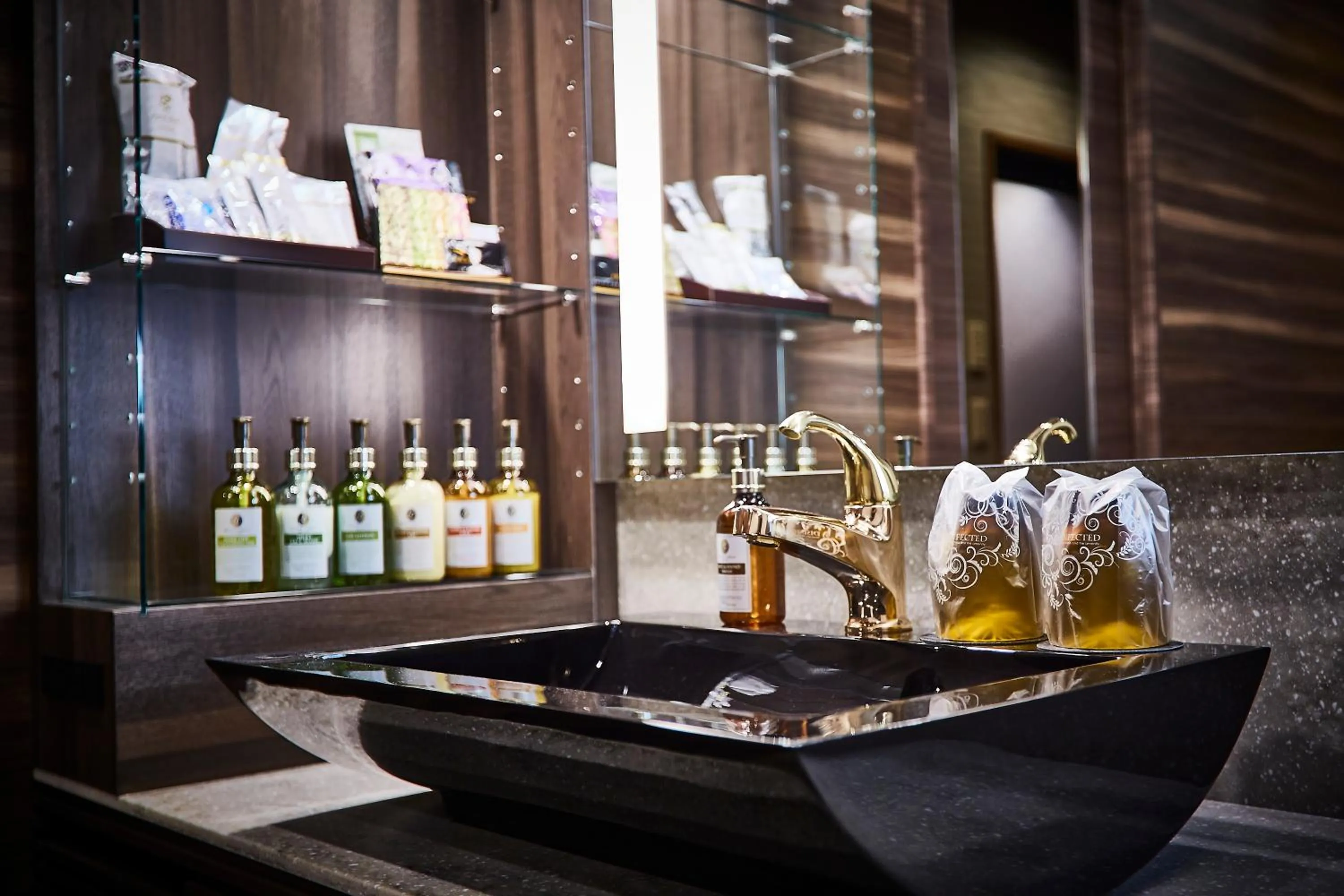 Photo of the whole room in Petit Bali Ikebukuro