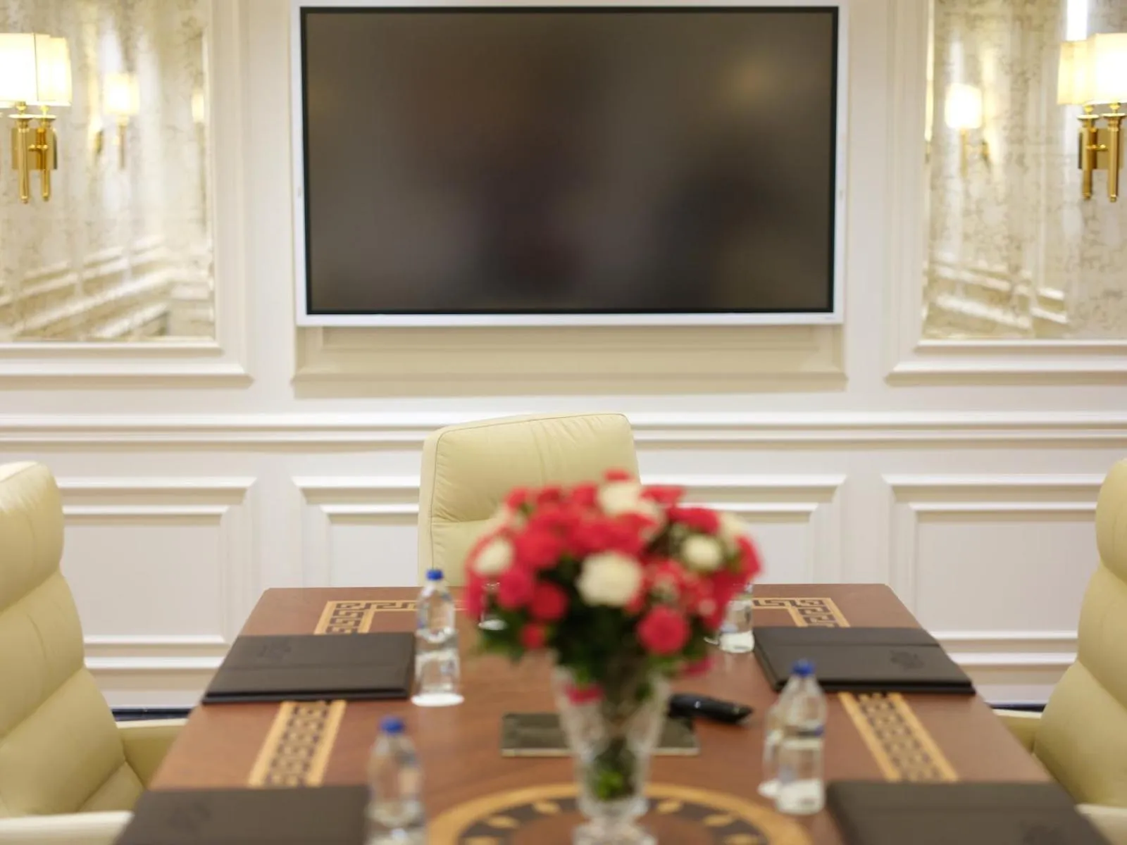 Meeting/conference room in Dekalb Hotel