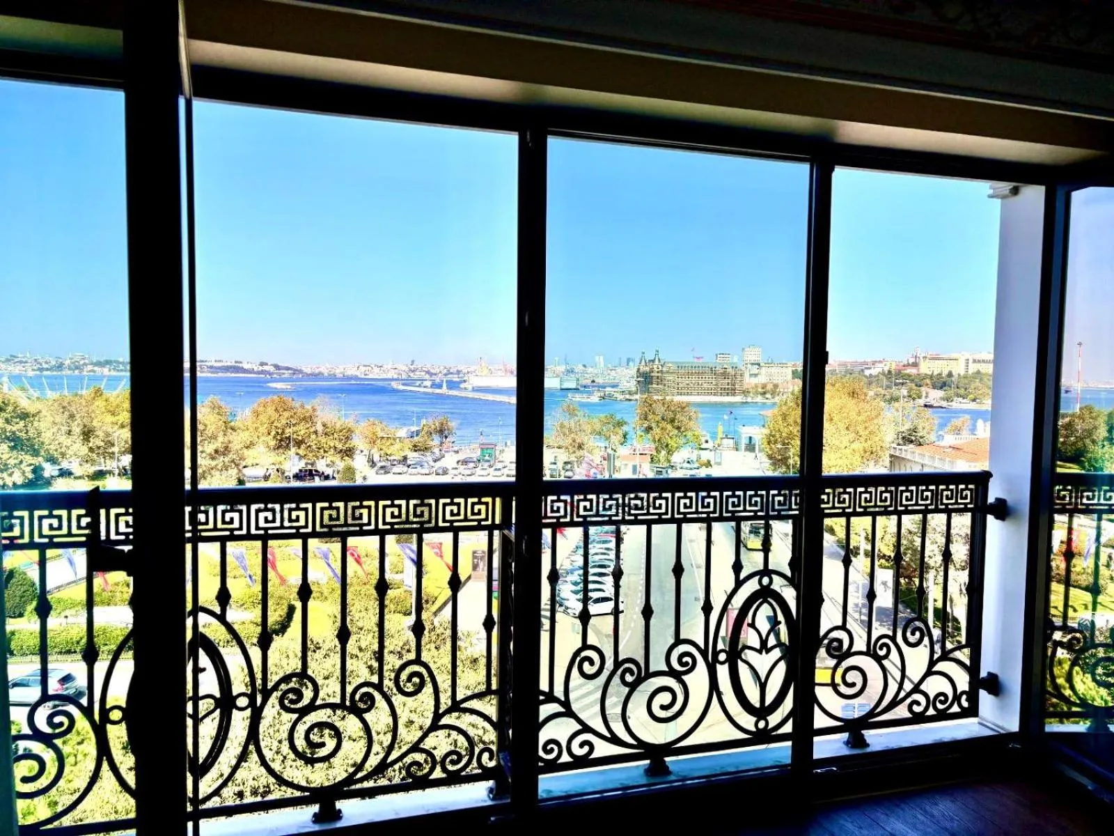 Sea view in Dekalb Hotel