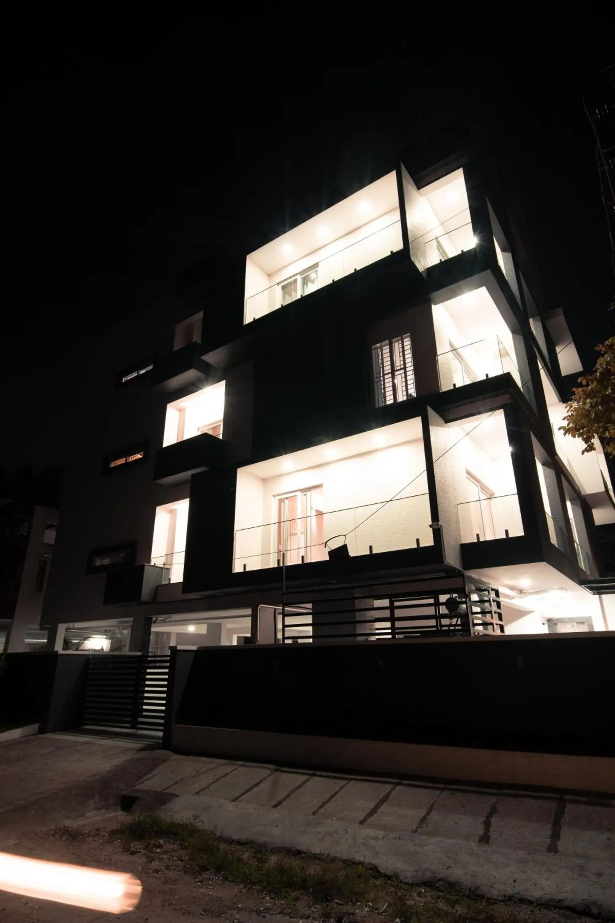 Property building in Athulya Residence Suite Rooms Property building in Athulya Residence Suite Rooms