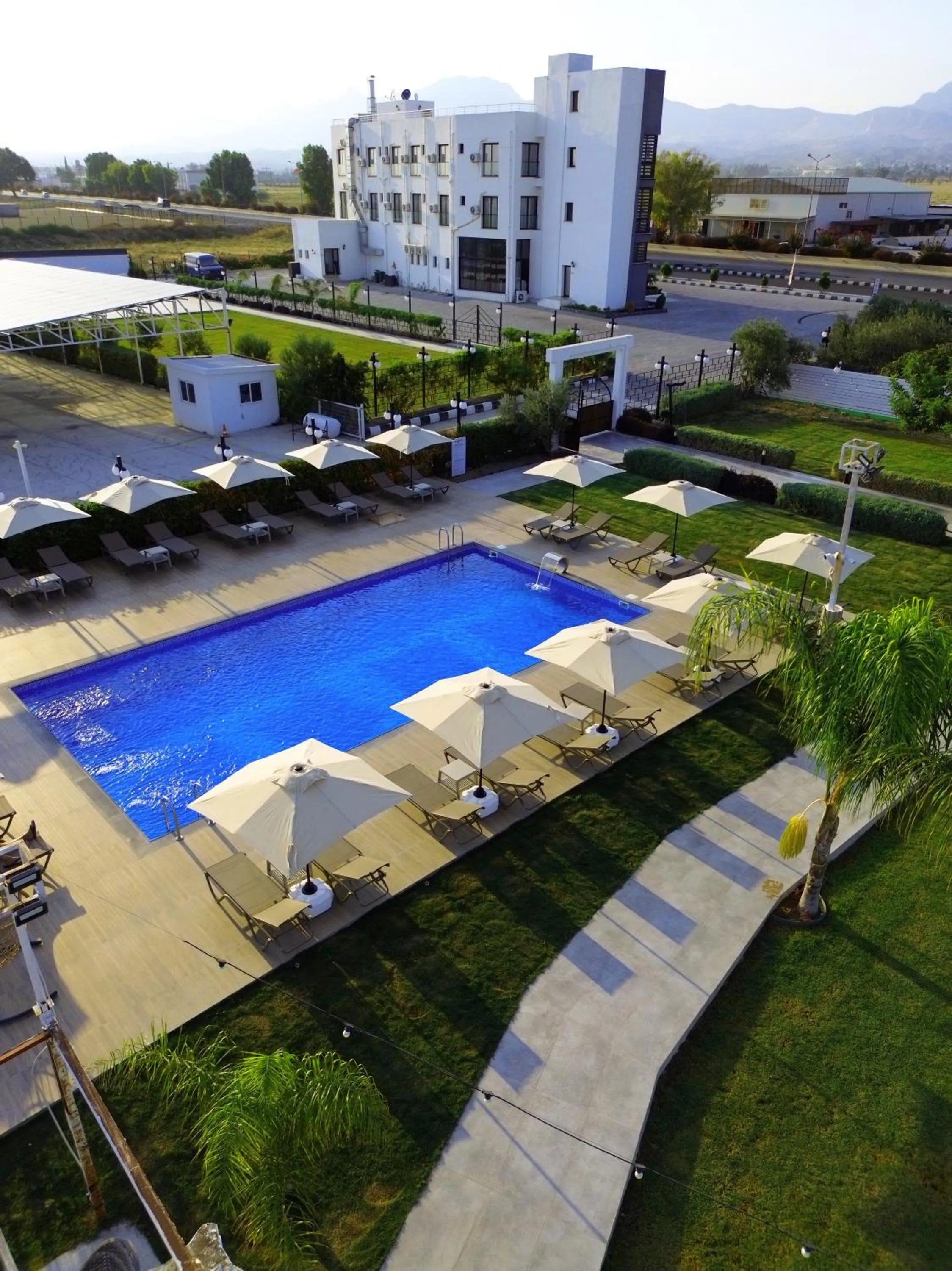 Cezar's Airport Hotel