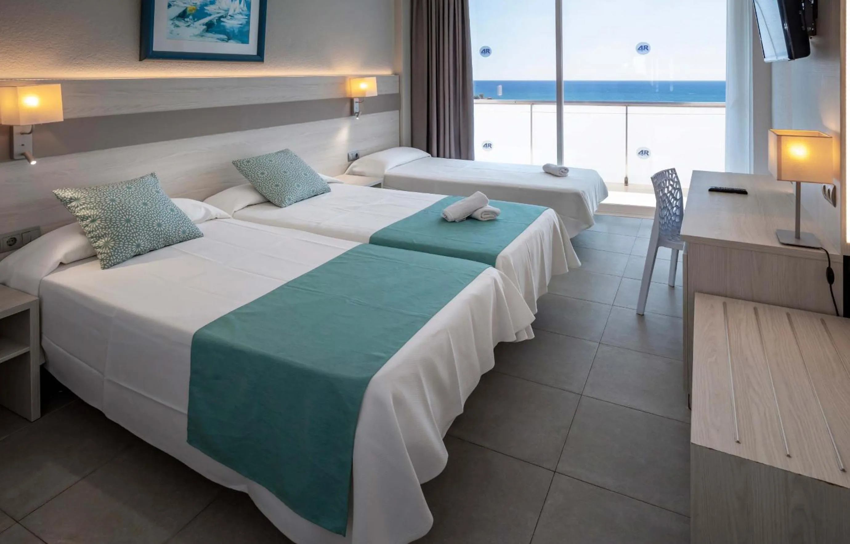 Photo of the whole room, Bed in 4R Salou Park Resort I