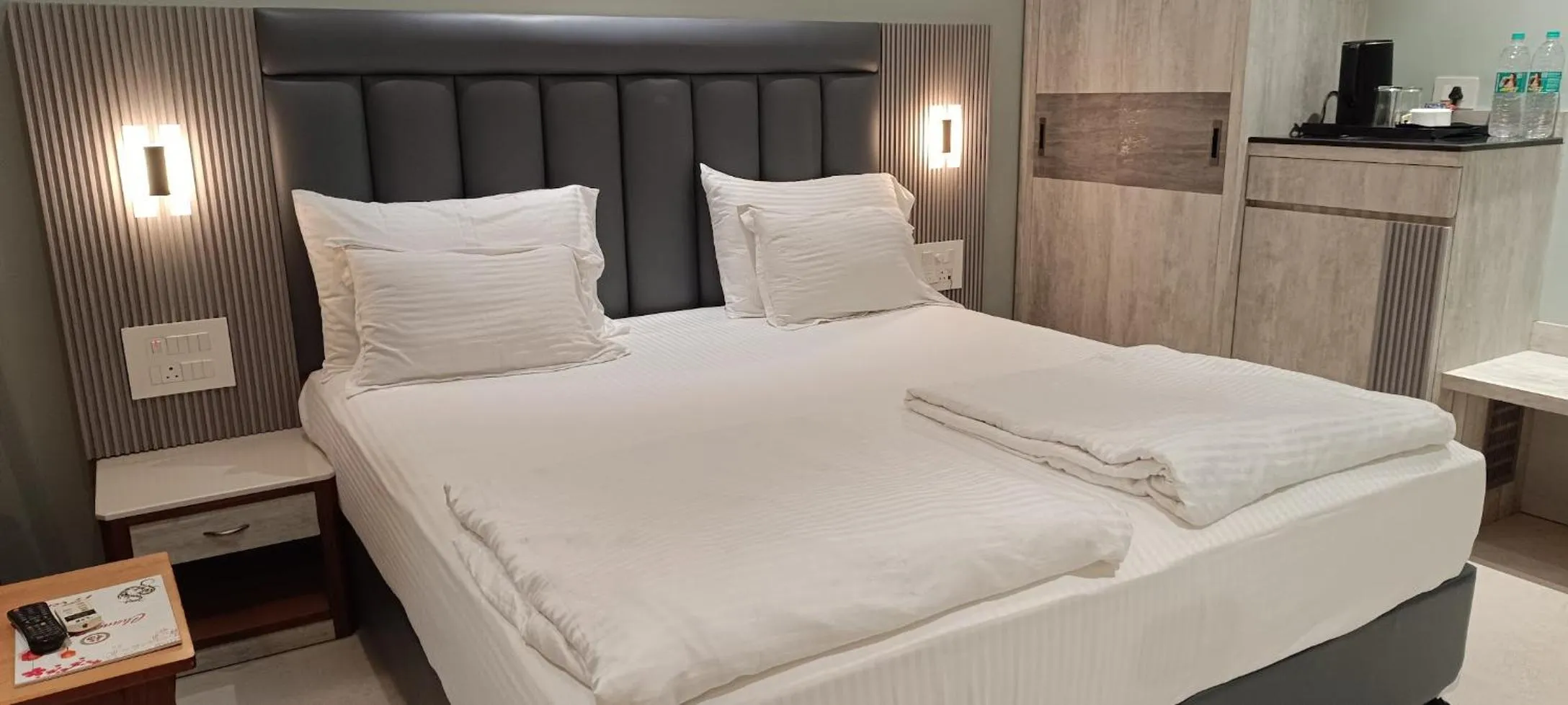 Bed in Hotel Lee Garden Near to Blue Flag Beach 500 Mtrs