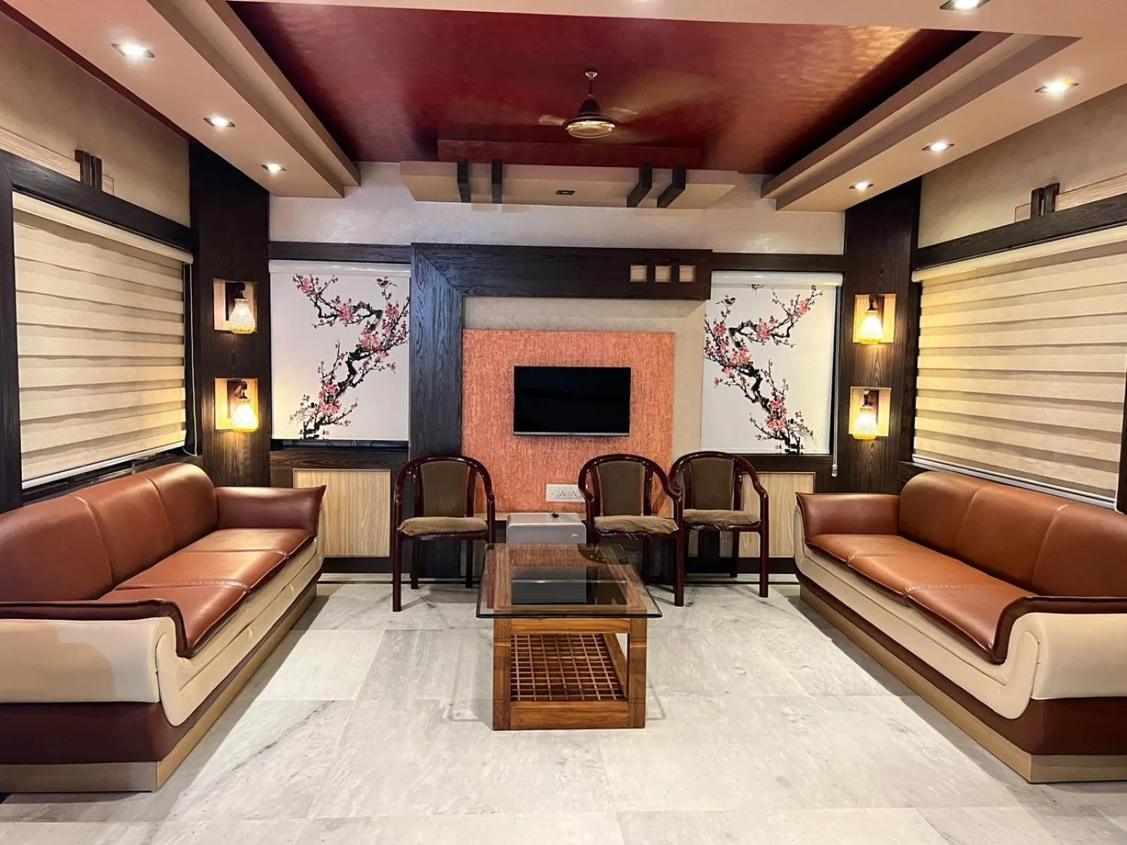 Hotel Lee Garden Near to Blue Flag Beach 500 Mtrs