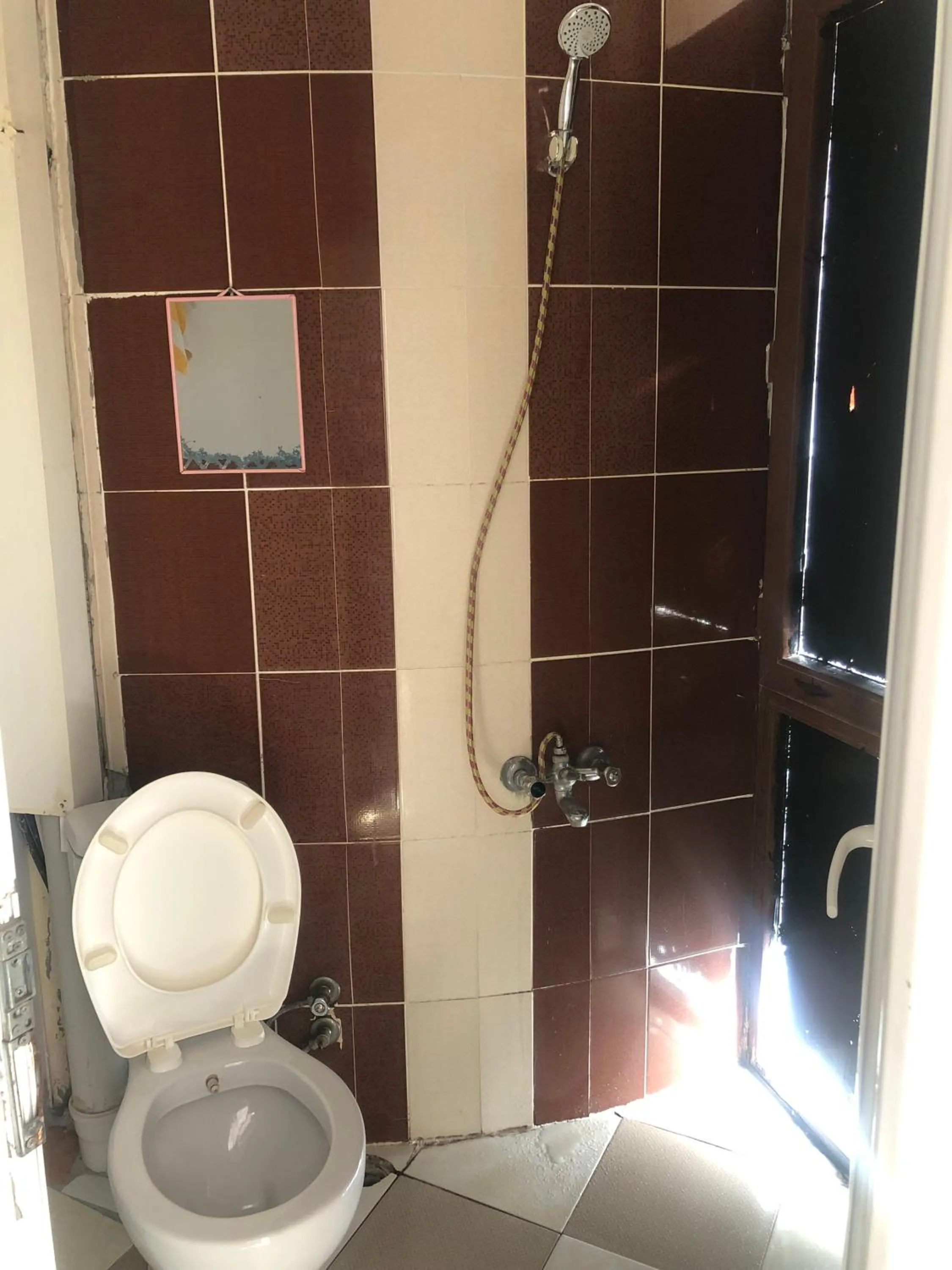 Shower in DİZLEK PANSİYON