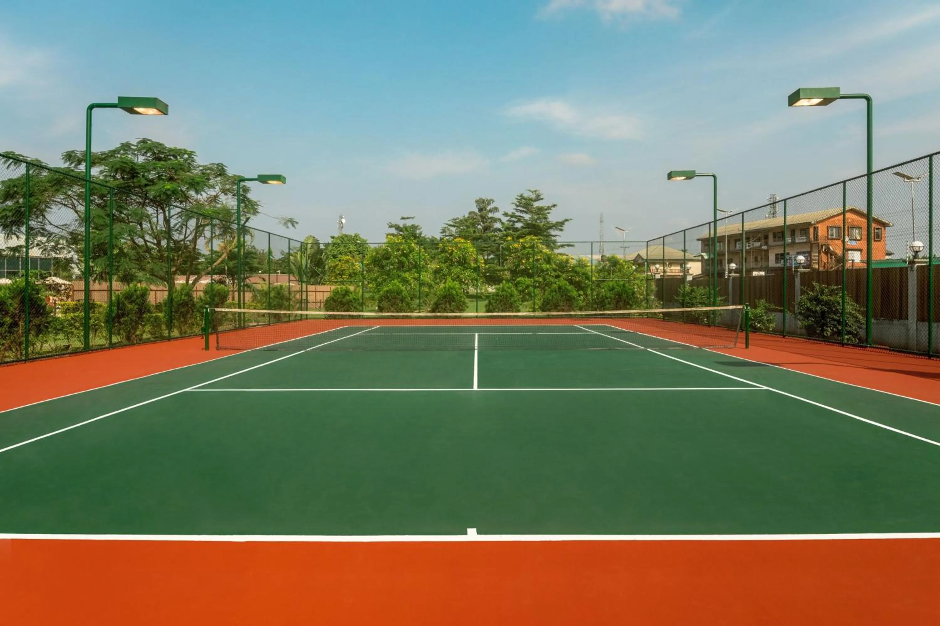 Tennis court in Four Points by Sheraton Ikot Ekpene