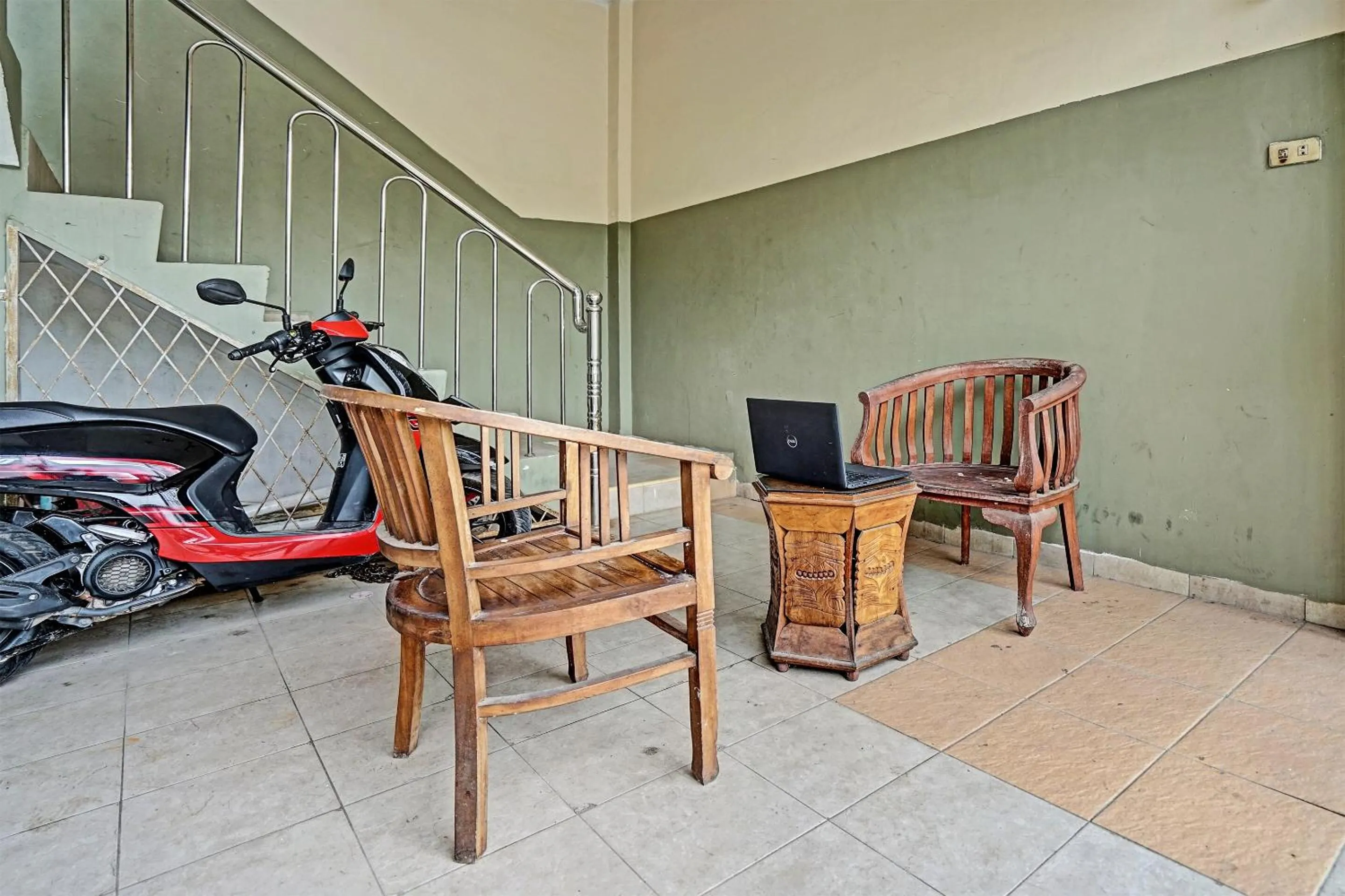 Lobby or reception in OYO Life 91873 Nugraha Kost