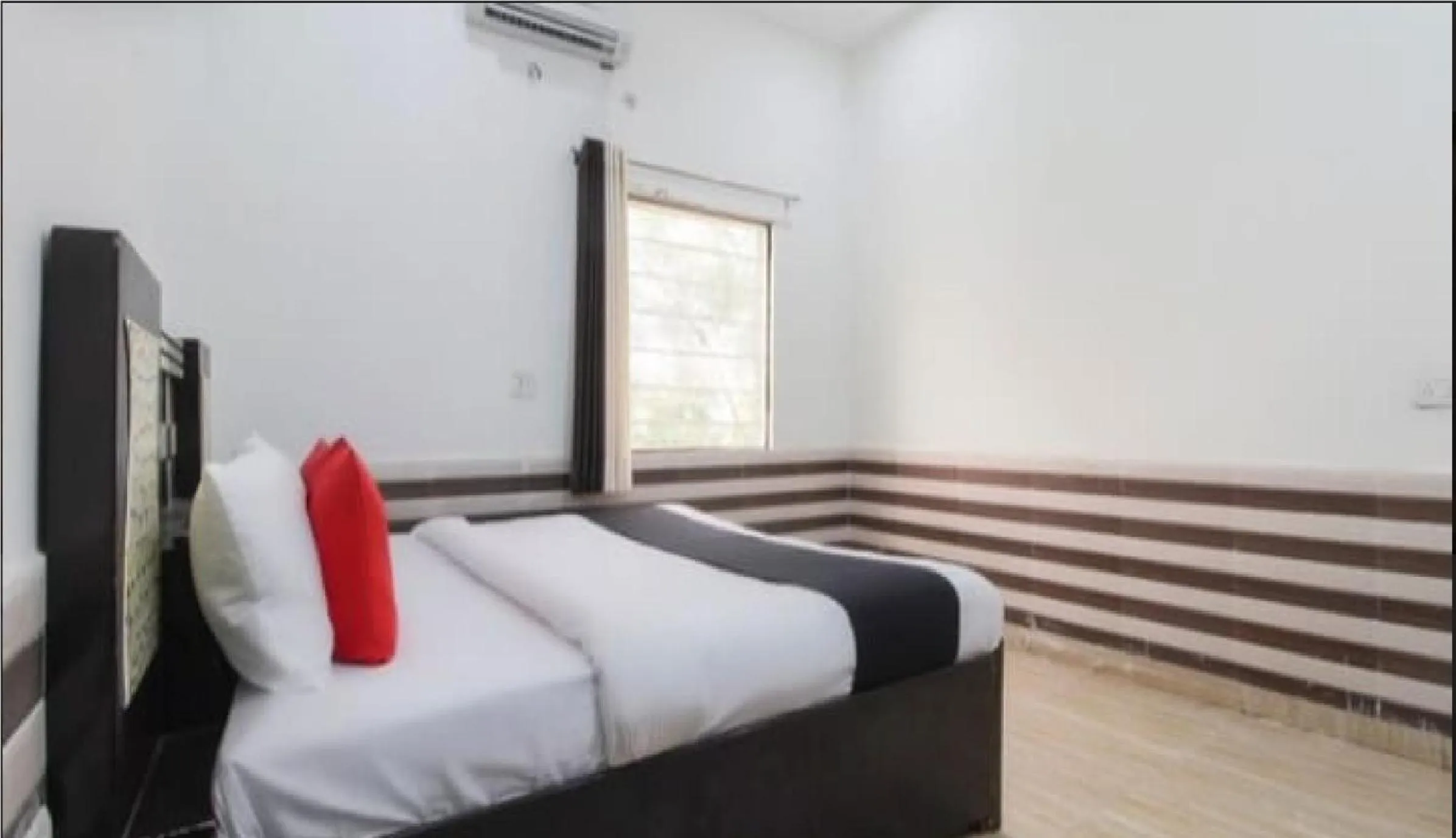 Bedroom, Bed in Hotel J.S. Plaza By WB Inn