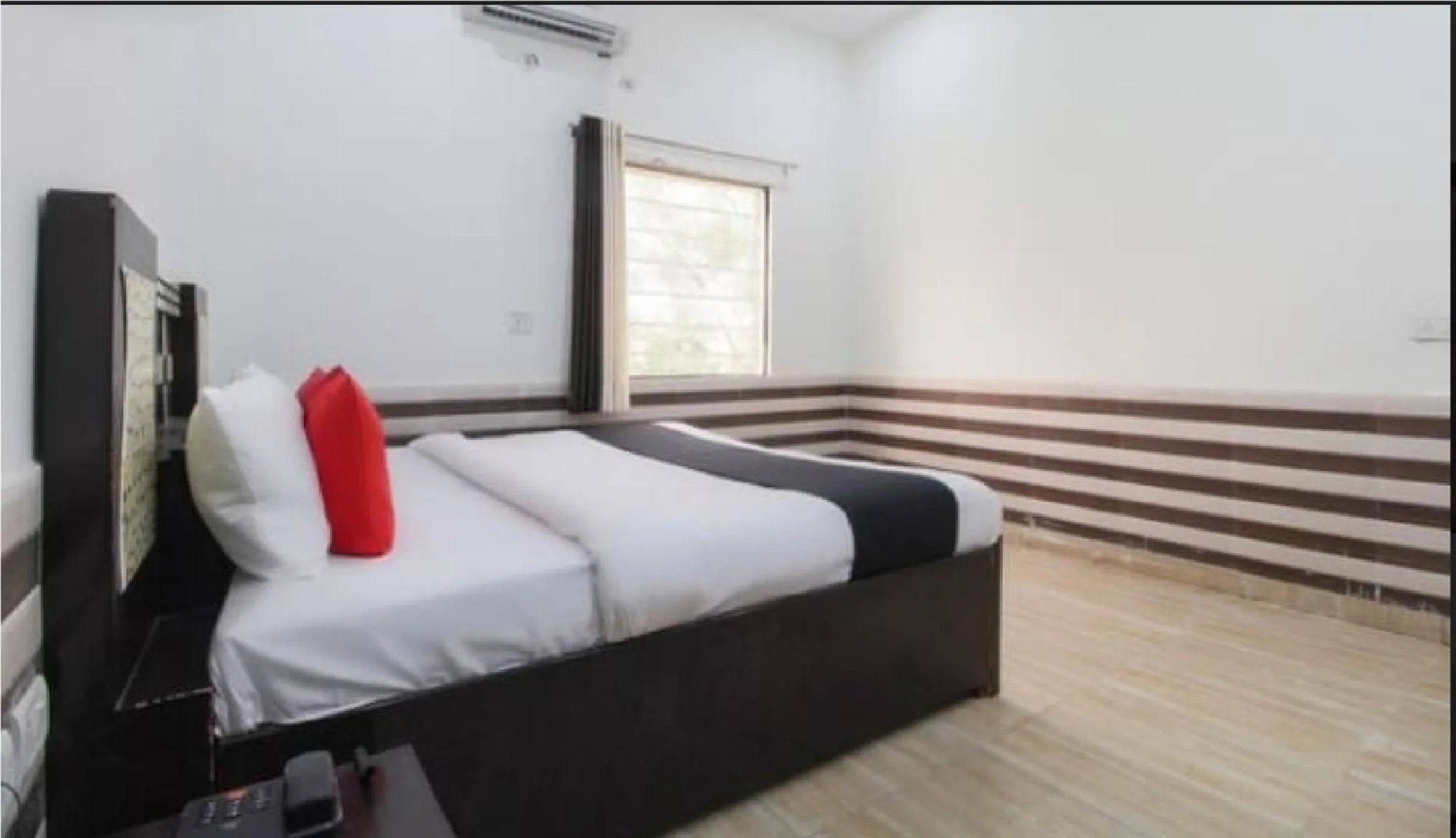 Bedroom, Bed in Hotel J.S. Plaza By WB Inn