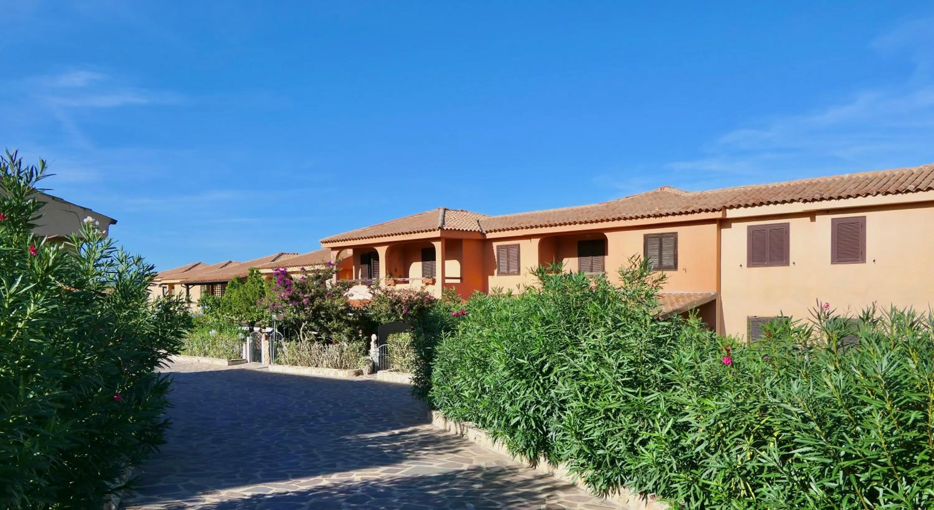 Residence a Golfo di Marinella a 450 mt dal mare