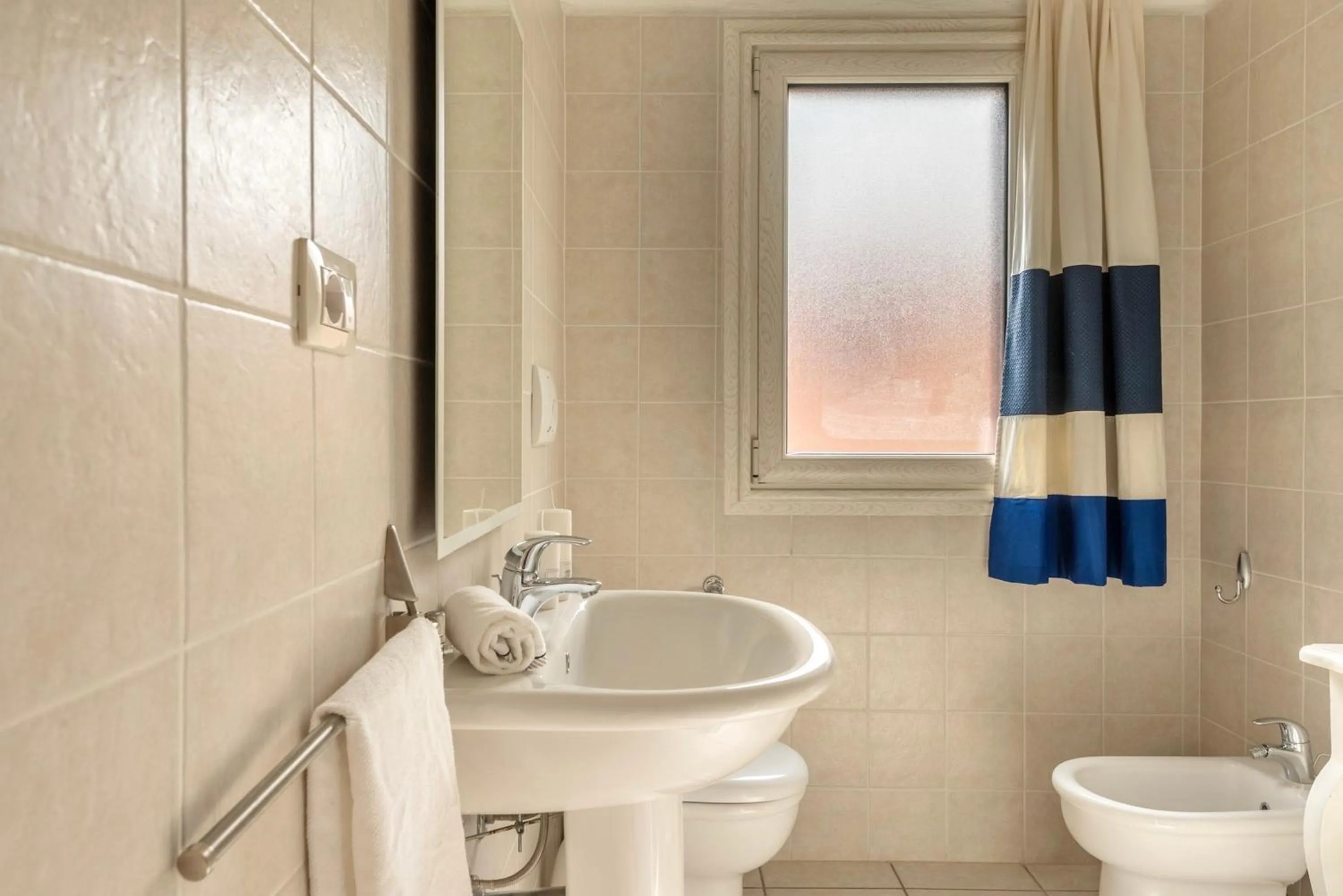 Bathroom in Residence a Golfo di Marinella a 450 mt dal mare