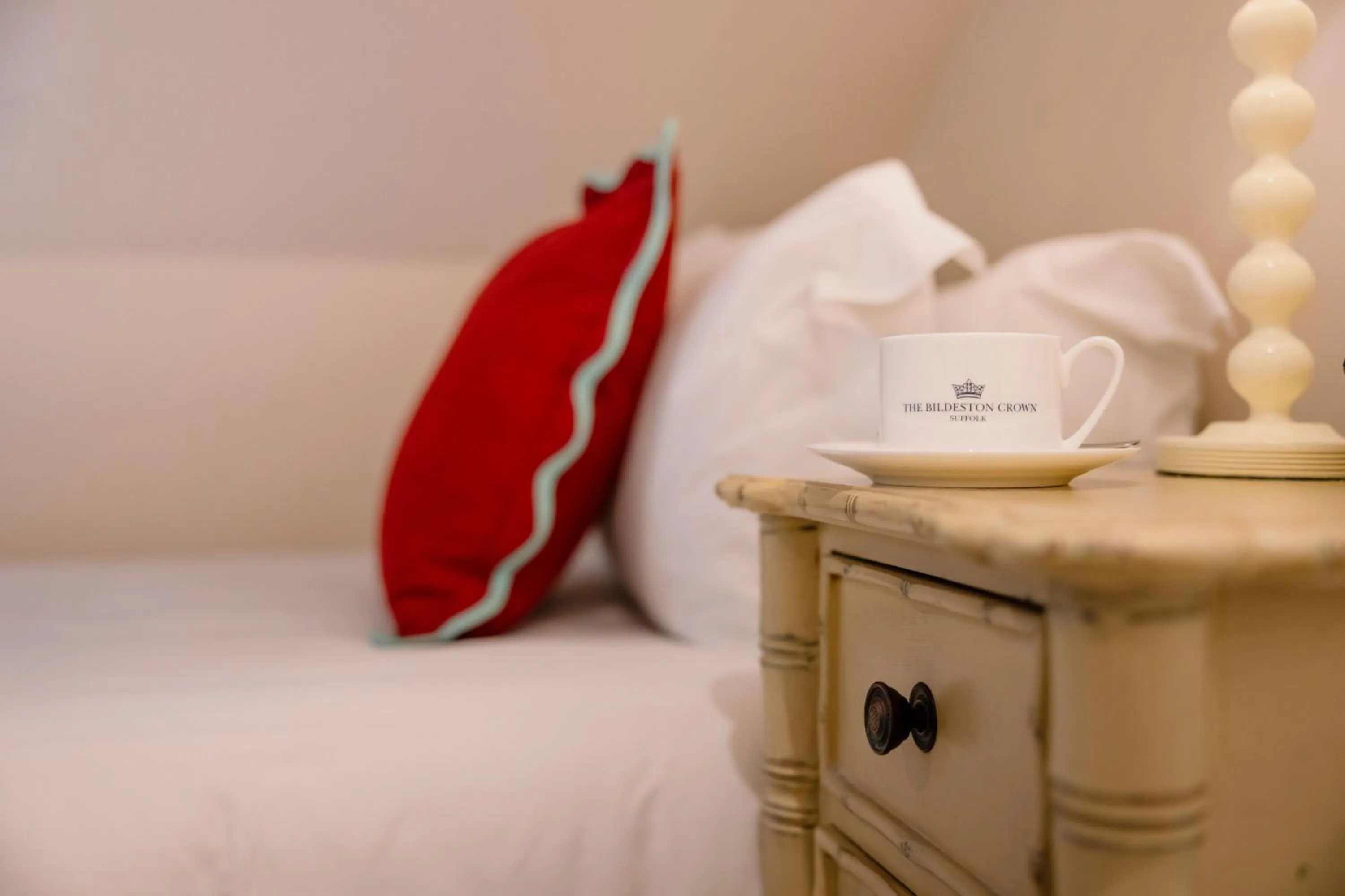 Bedroom, Bed in The Crown, Bildeston