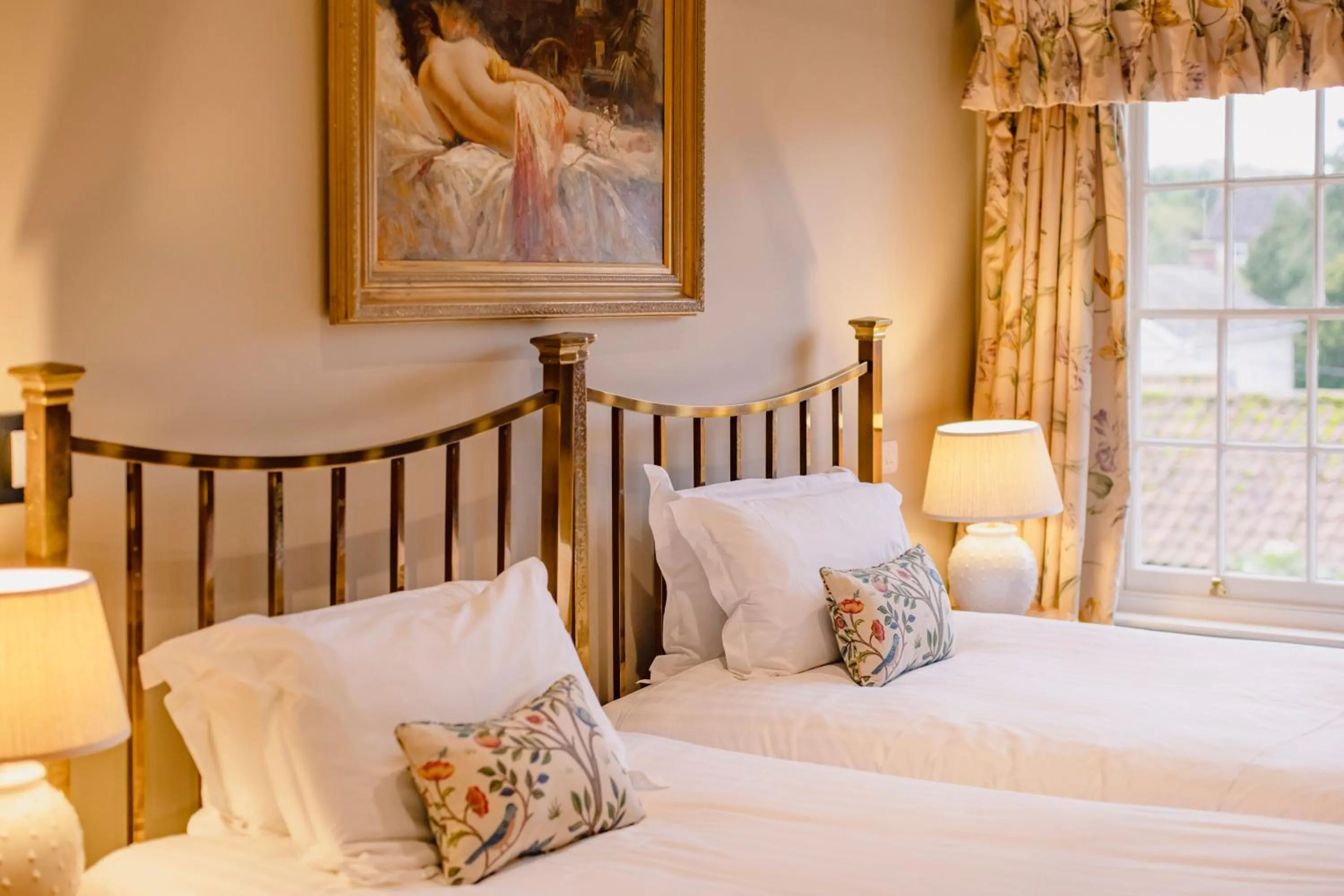 Bed in The Crown, Bildeston