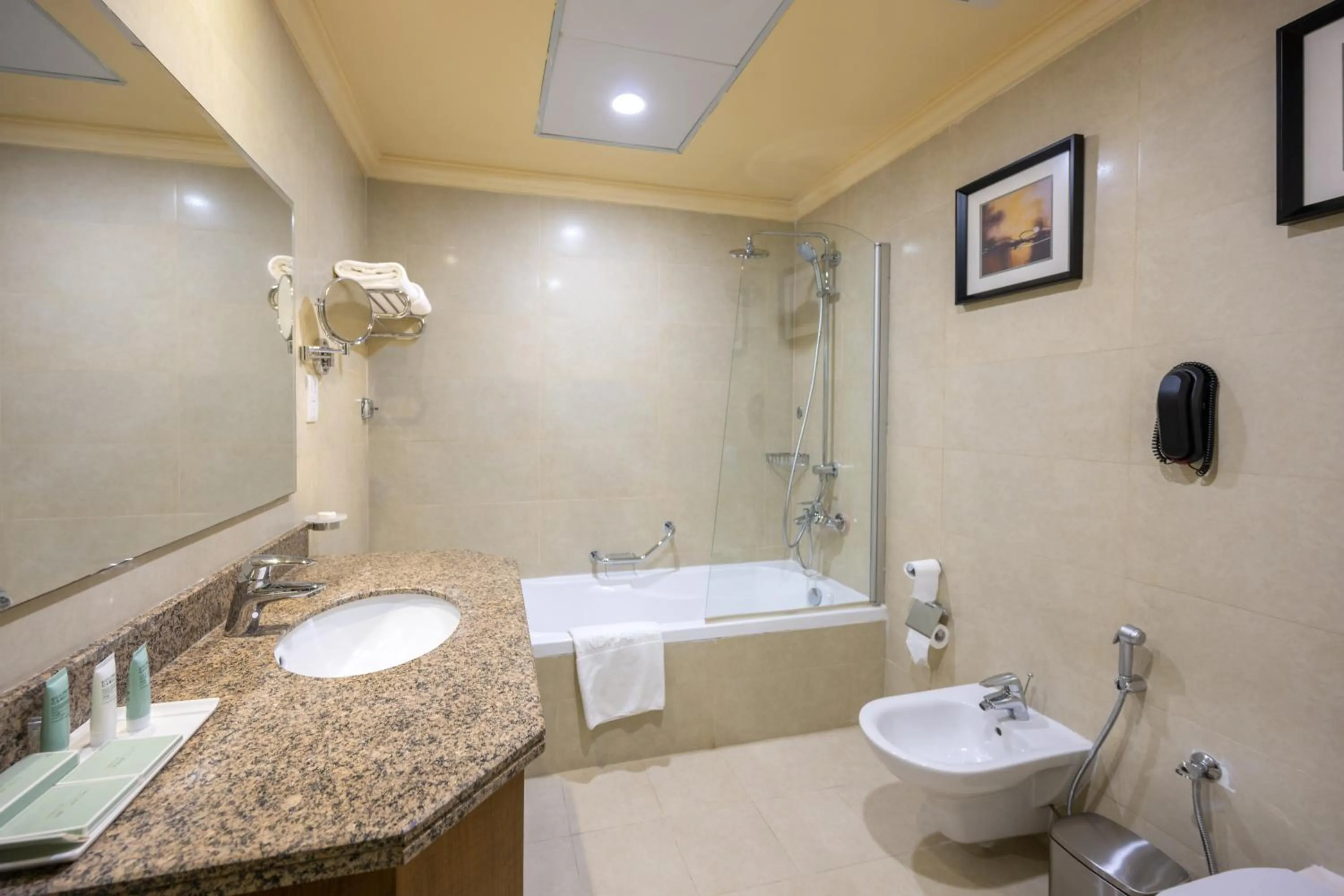 Toilet in Wonder Palace Hotel Qatar