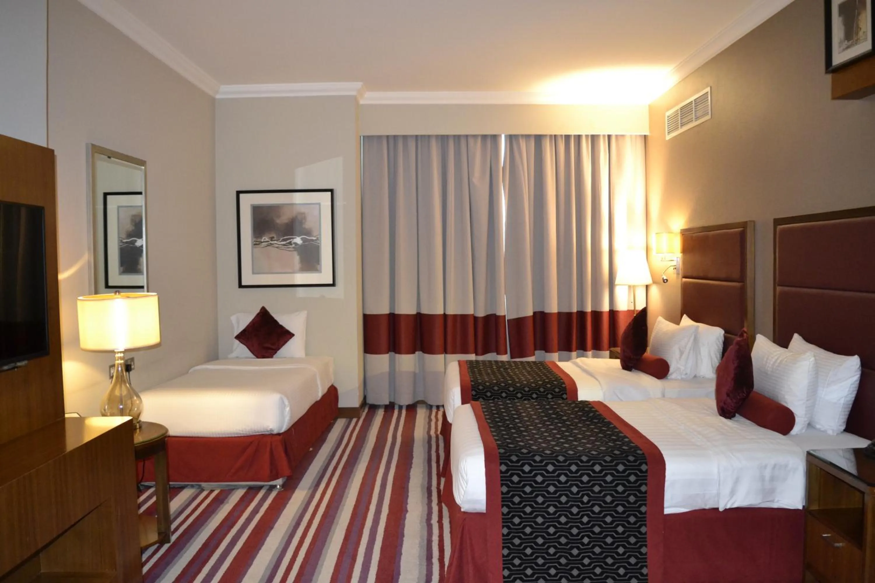 Bed in Wonder Palace Hotel Qatar