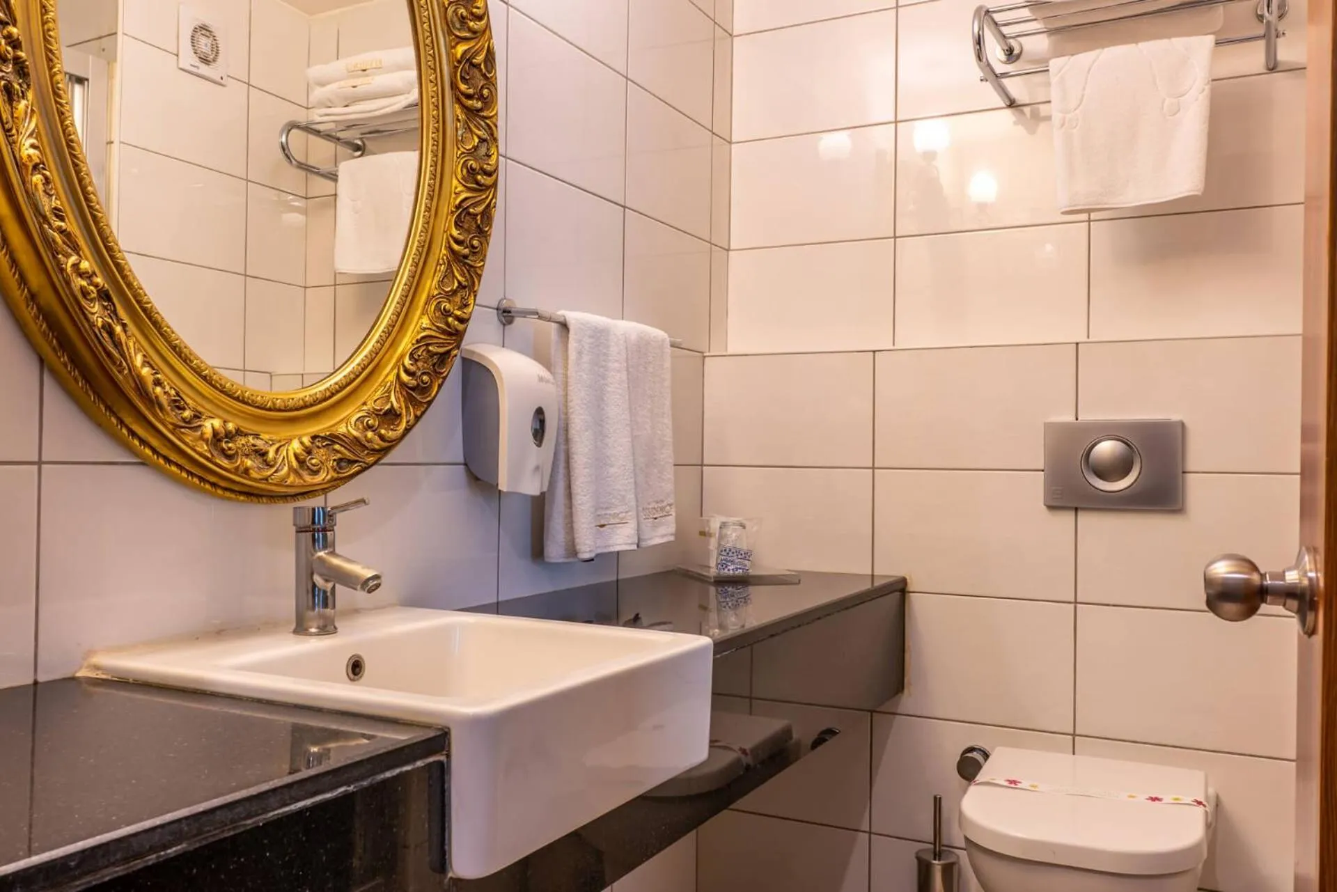 Bathroom in Residence Hotel By Ketenci