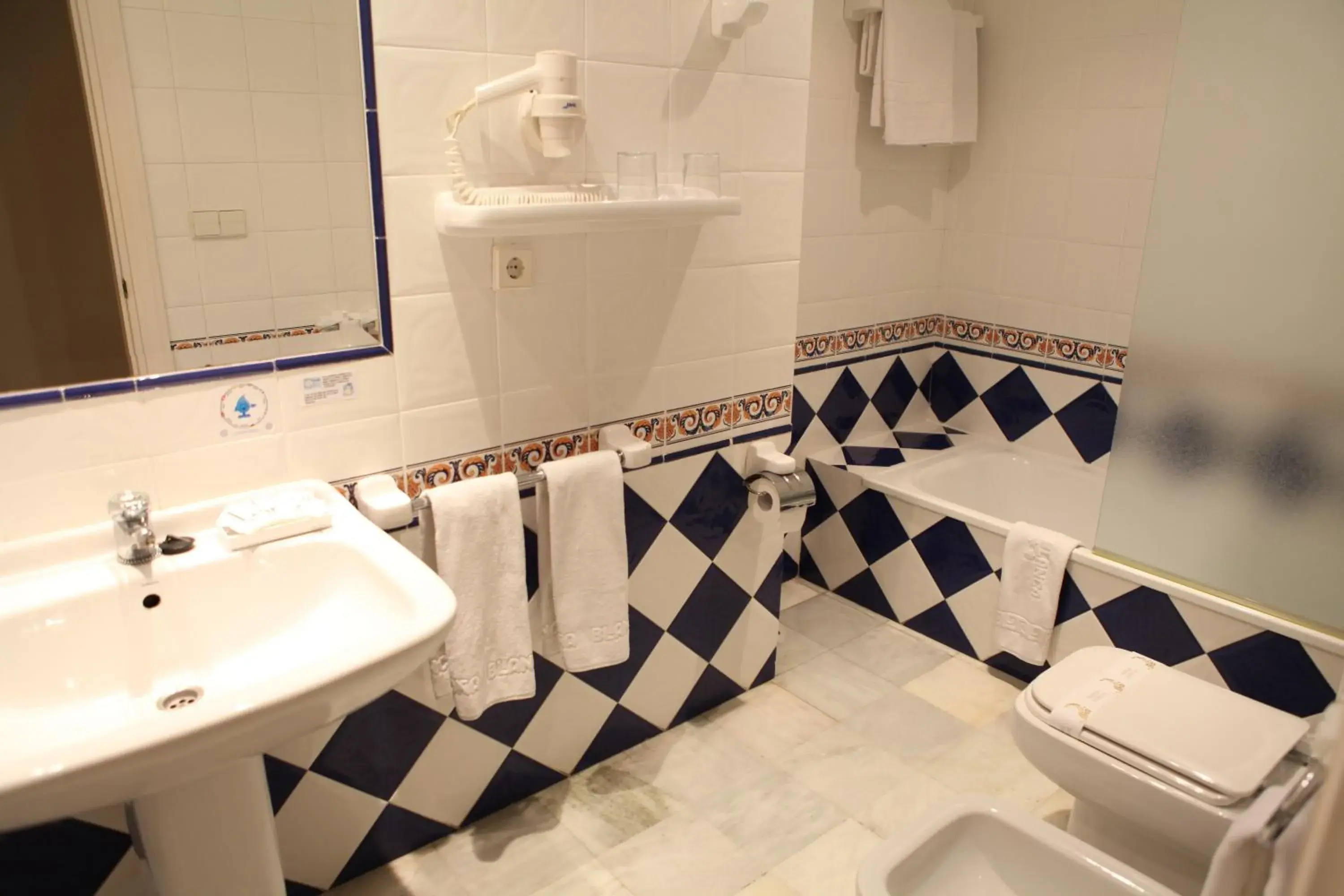 Triple Room in Hotel Doña Blanca Triple Room in Hotel Doña Blanca