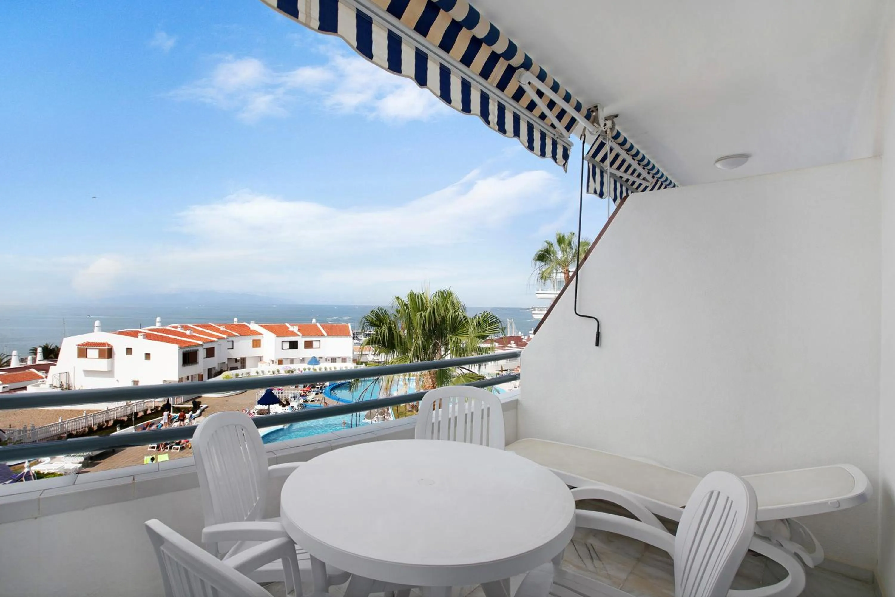 Property building in Club Atlantis 223