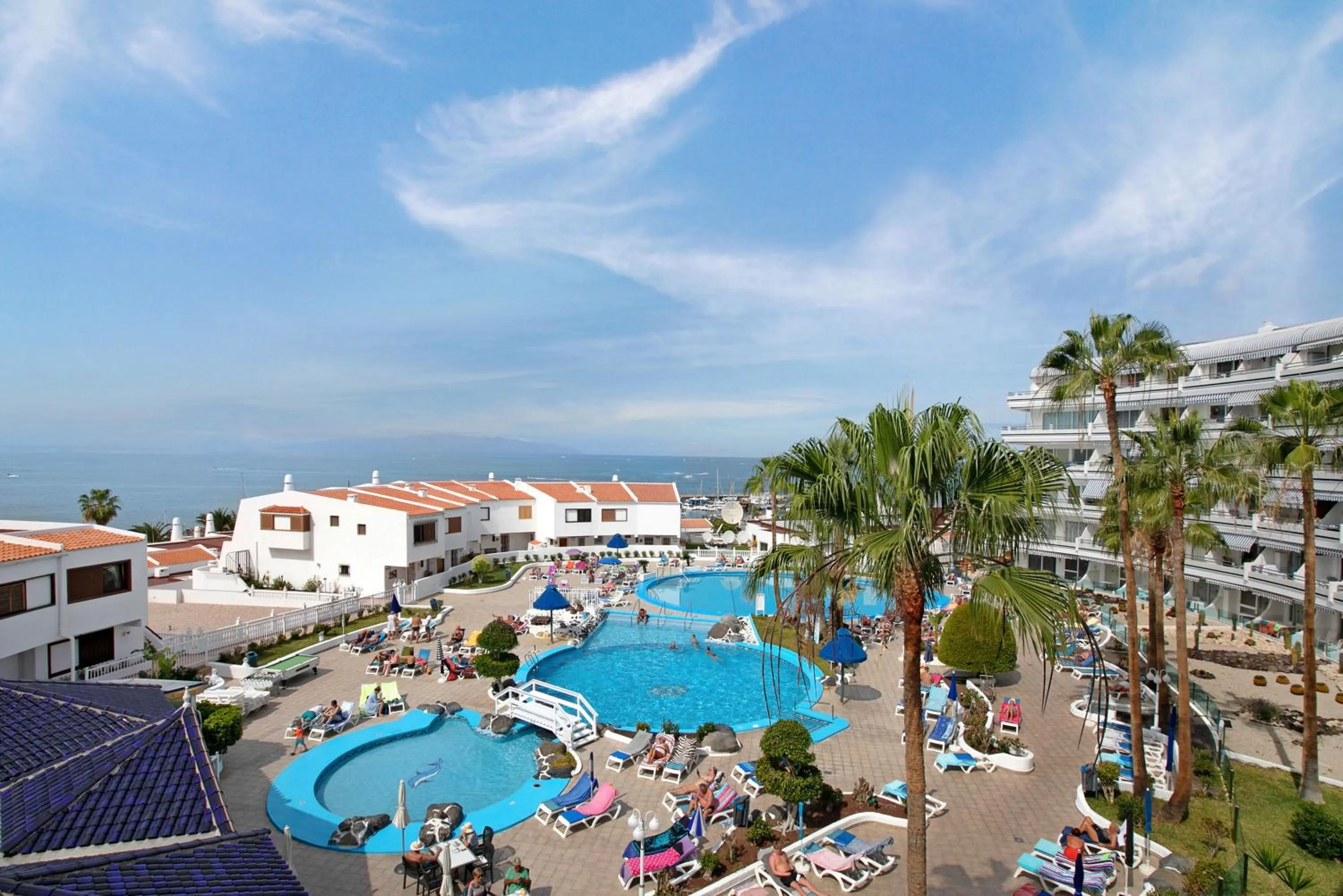 Swimming pool in Club Atlantis 223