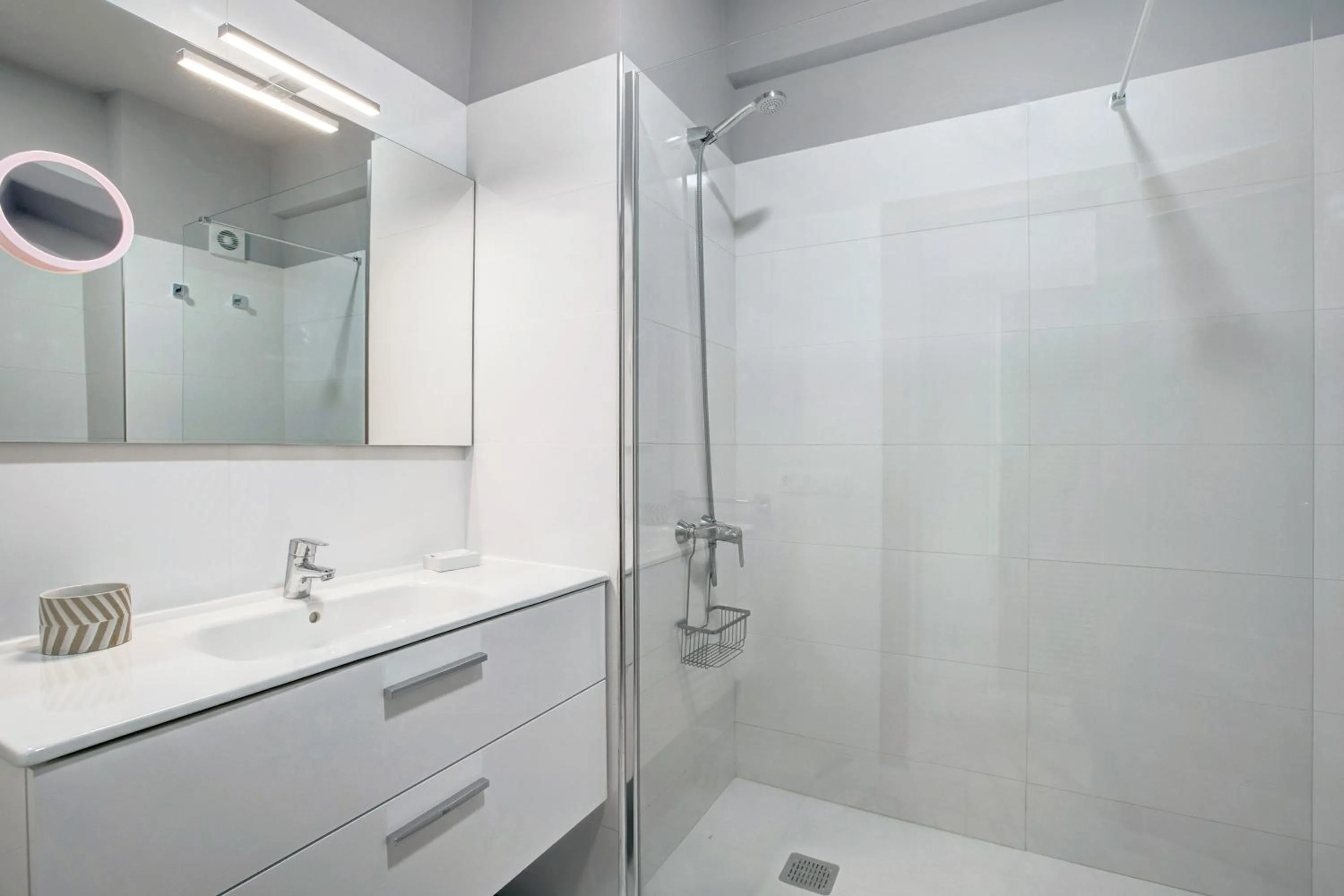 Bathroom in Club Atlantis 223