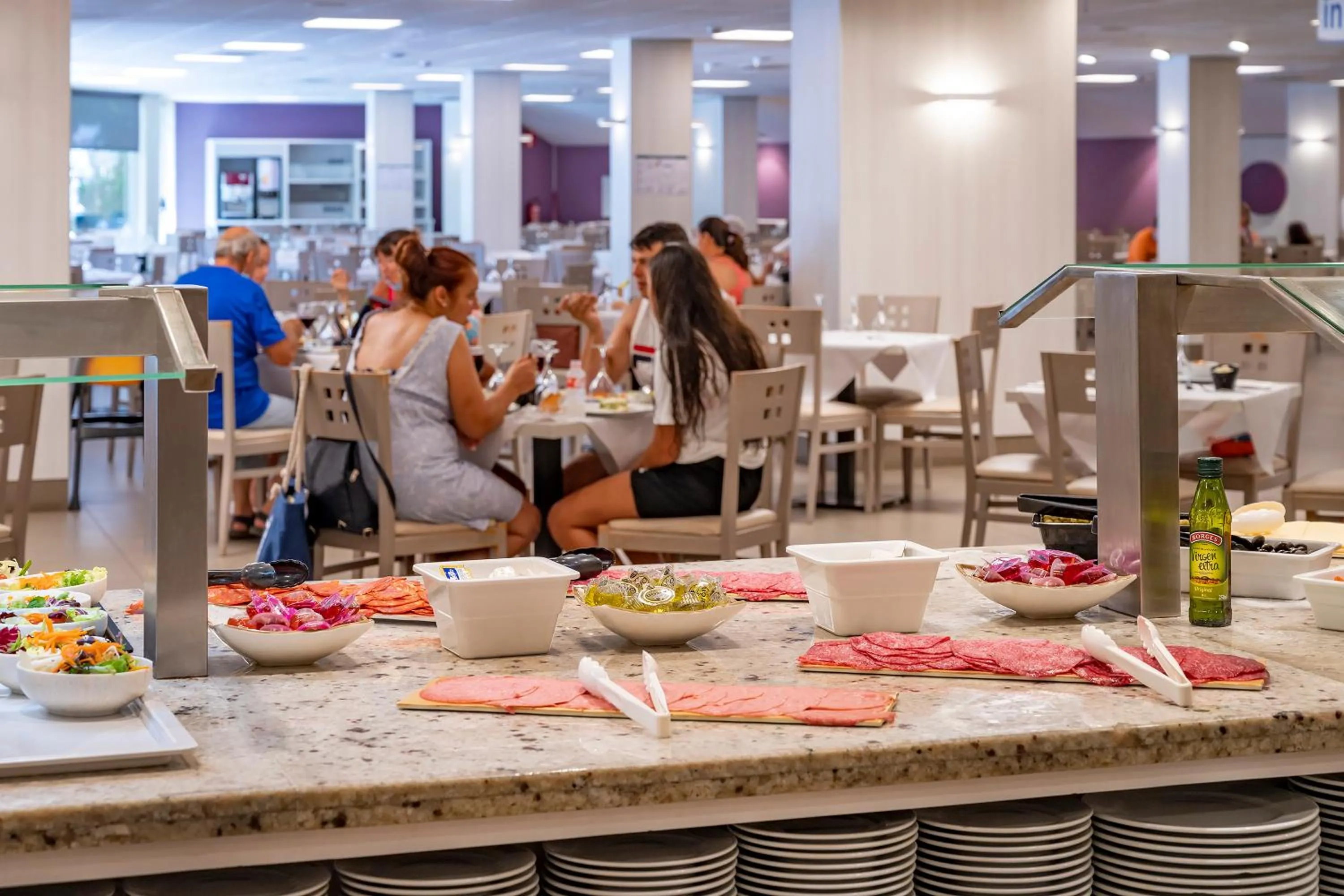 Restaurant/places to eat in Medplaya Hotel Calypso