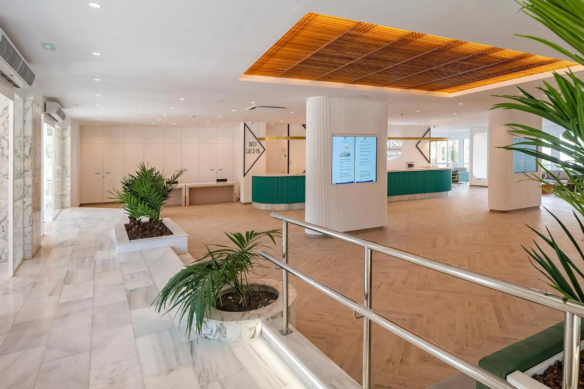 Lobby or reception in Medplaya Hotel Calypso Lobby or reception in Medplaya Hotel Calypso