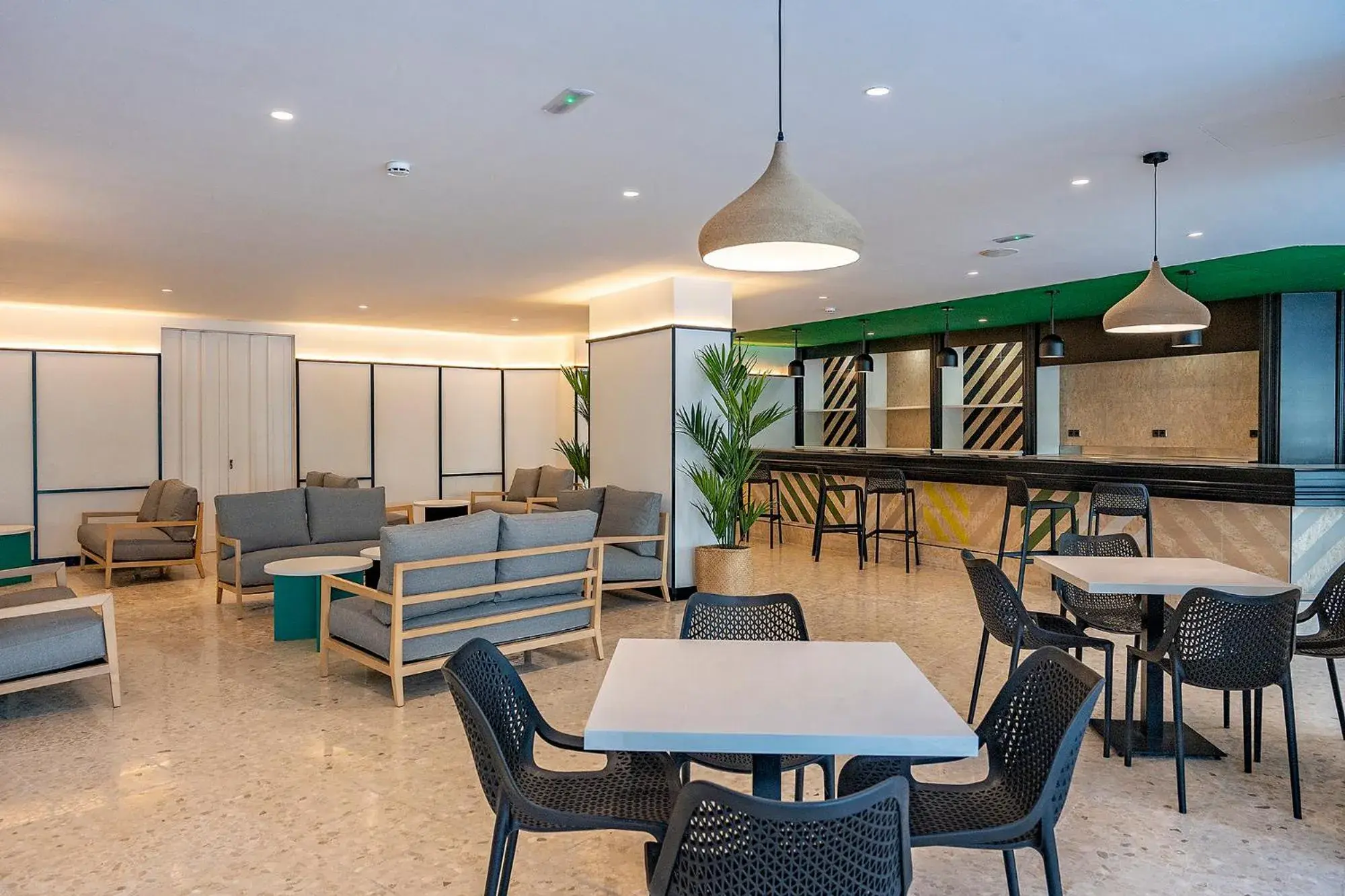 Lounge or bar in Medplaya Hotel Calypso Lounge or bar in Medplaya Hotel Calypso