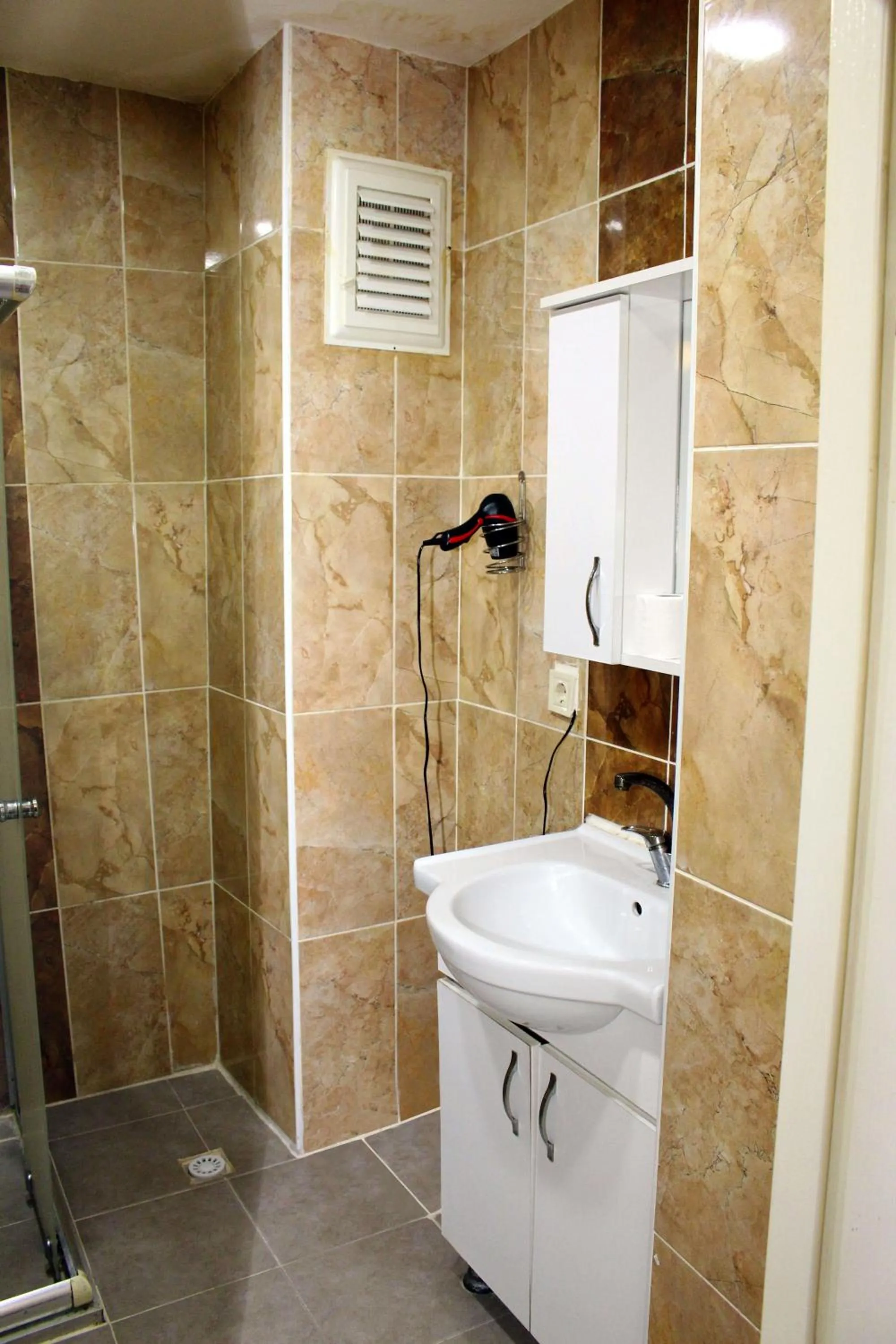 Shower in biglife hotel