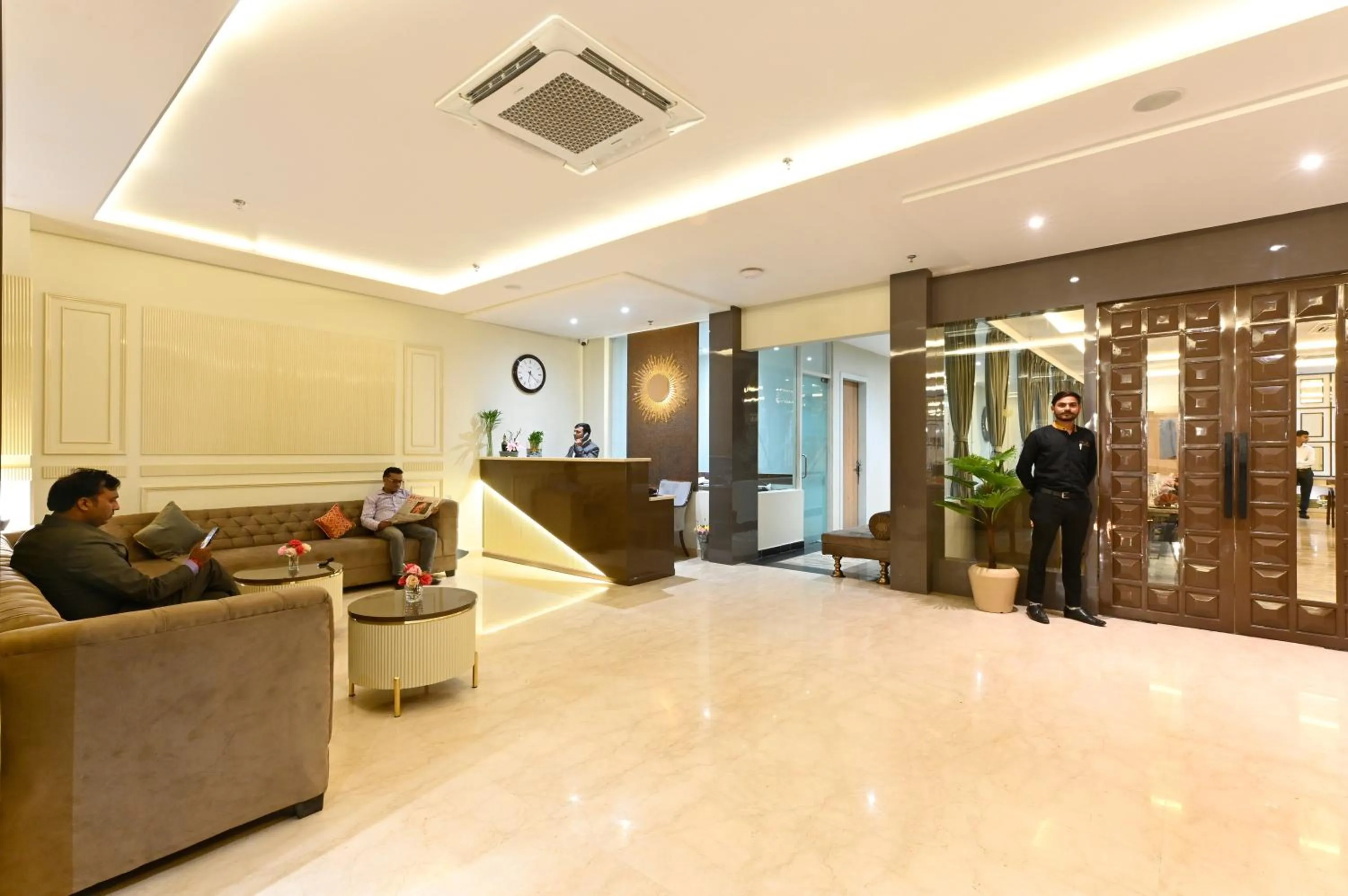 Lobby or reception in Hotel Avalon Palms Agra