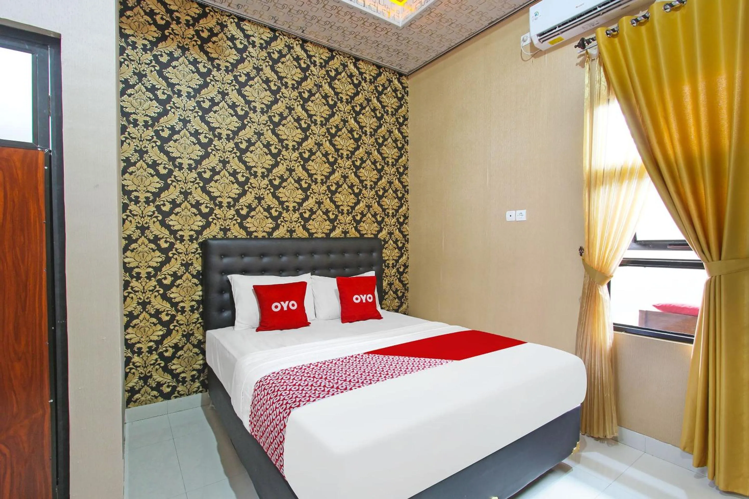 Bedroom in OYO 91842 Tahesa Guesthouse Syariah