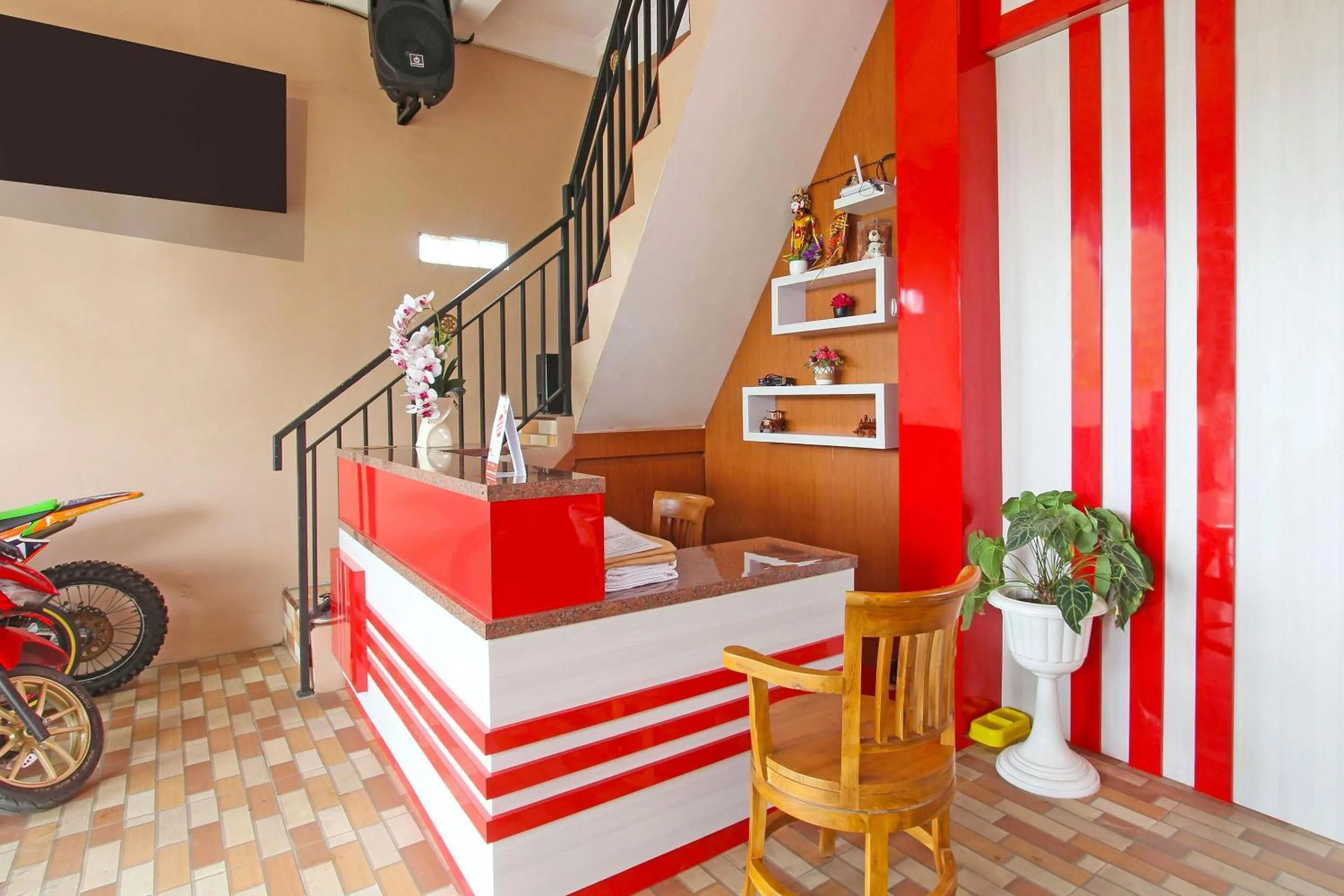 Lobby or reception in OYO 91842 Tahesa Guesthouse Syariah