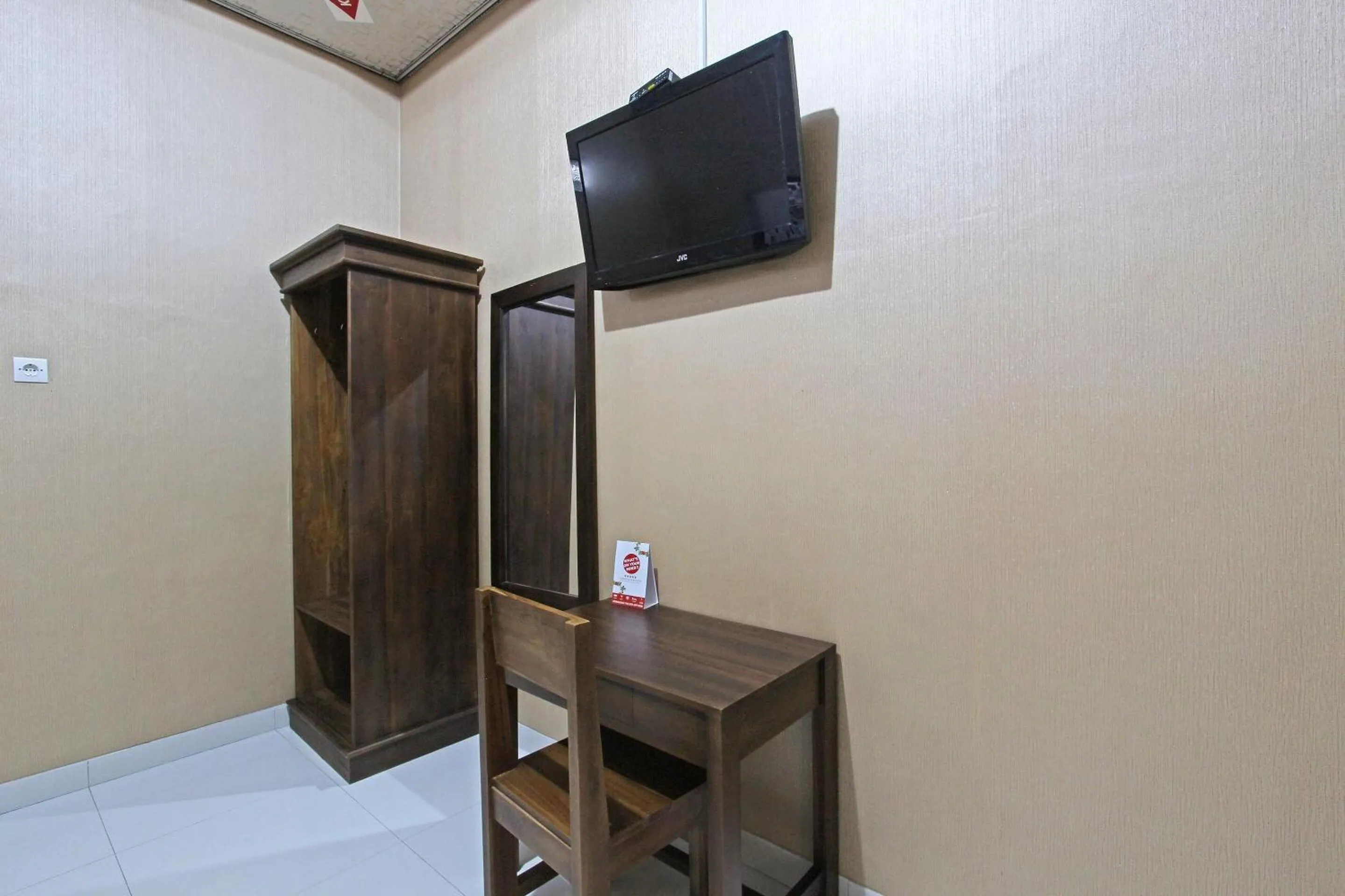 Bedroom in OYO 91842 Tahesa Guesthouse Syariah