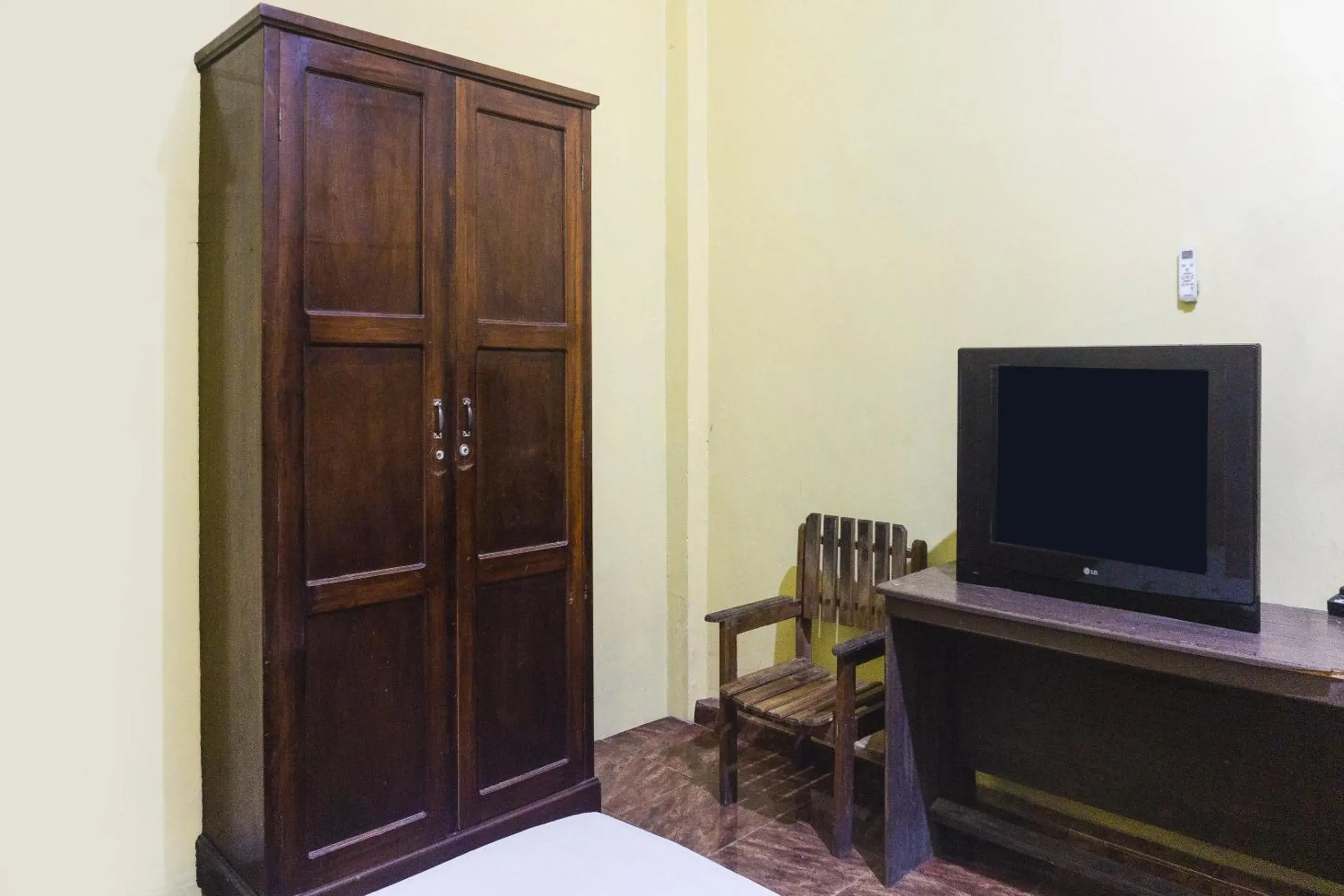 Bedroom in OYO 91855 Big Hotel Kendari Bedroom in OYO 91855 Big Hotel Kendari