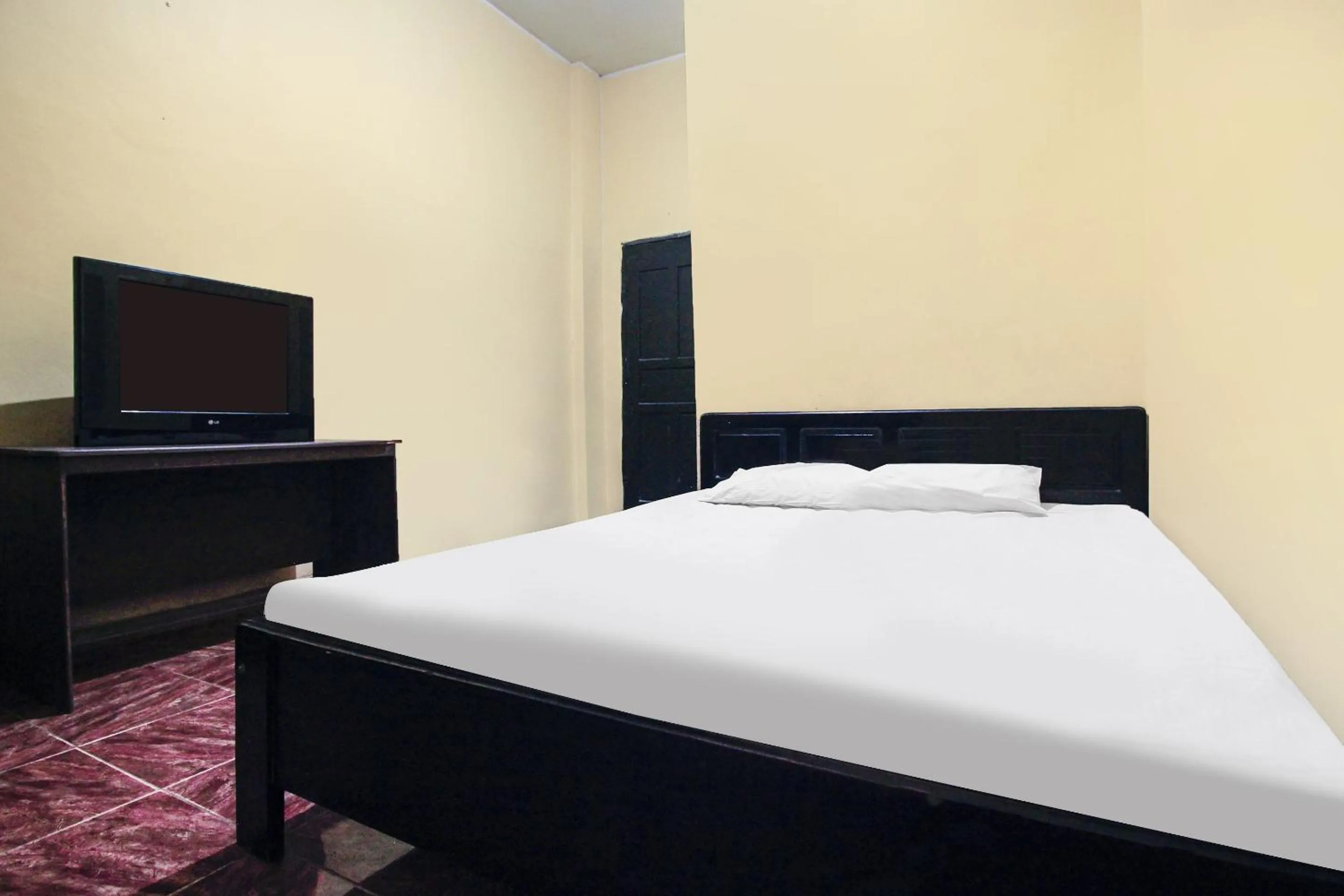 Bedroom in OYO 91855 Big Hotel Kendari