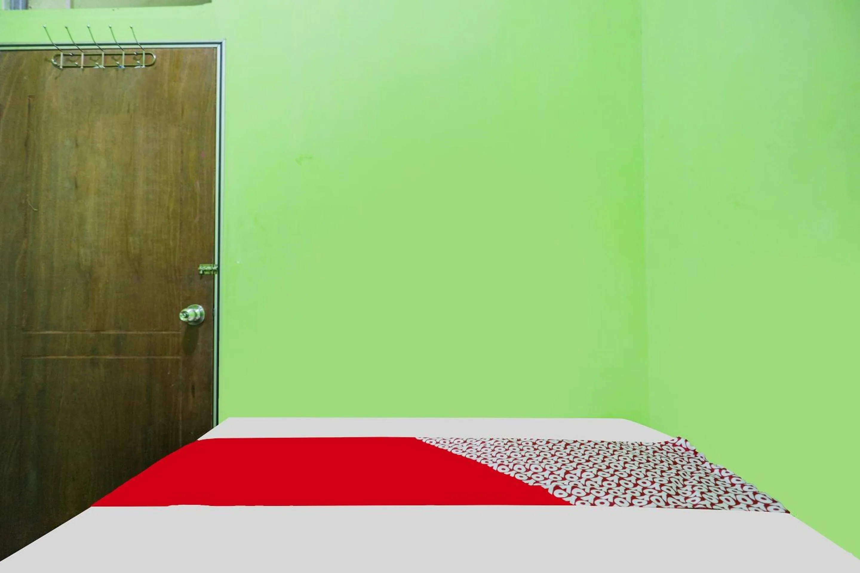 Bedroom, Bed in Hotel O Bilqis Homestay NearThe Hot River, Dog Run