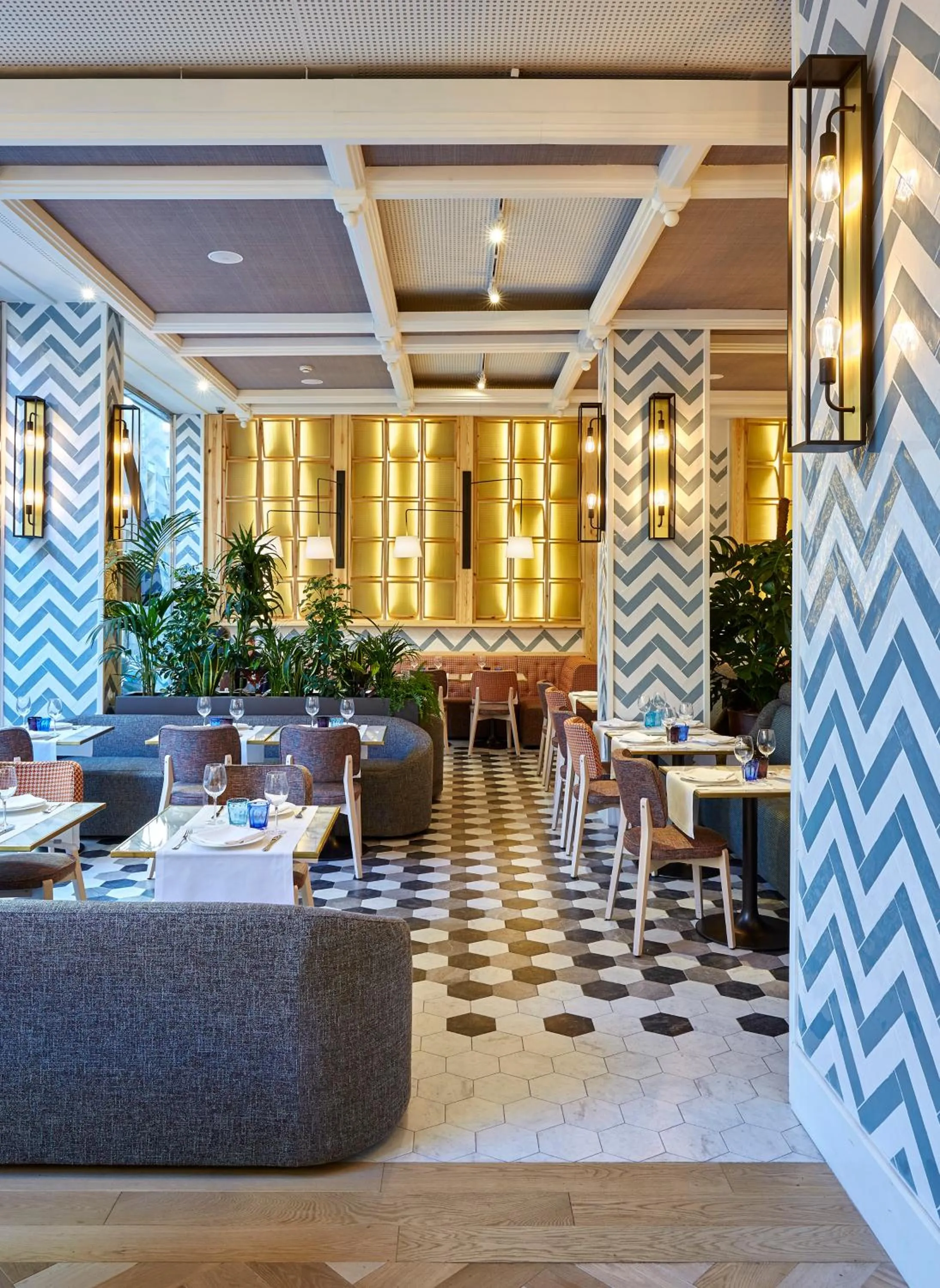 Restaurant/places to eat in Hotel Barcelona Catedral 4 Sup