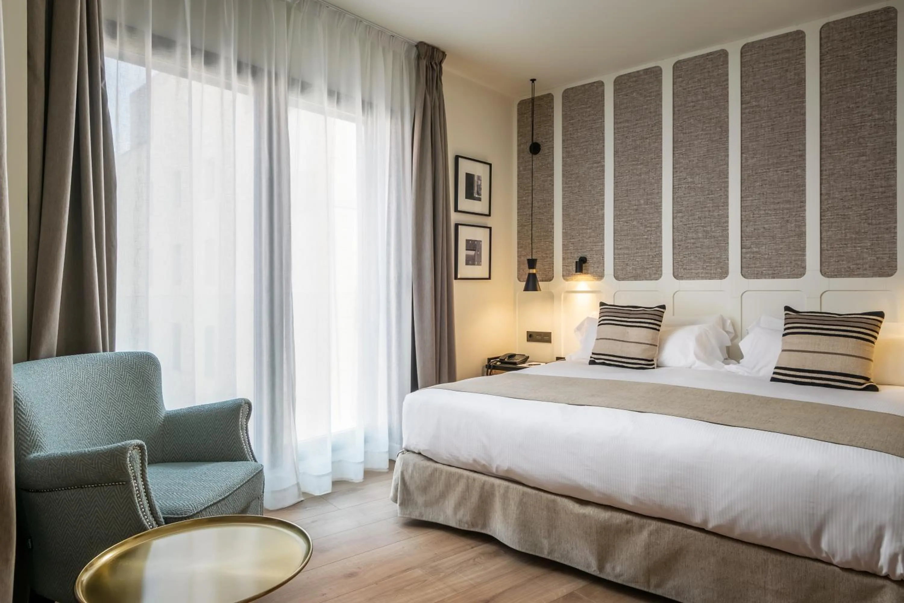 Photo of the whole room, Bed in Hotel Barcelona Catedral 4 Sup