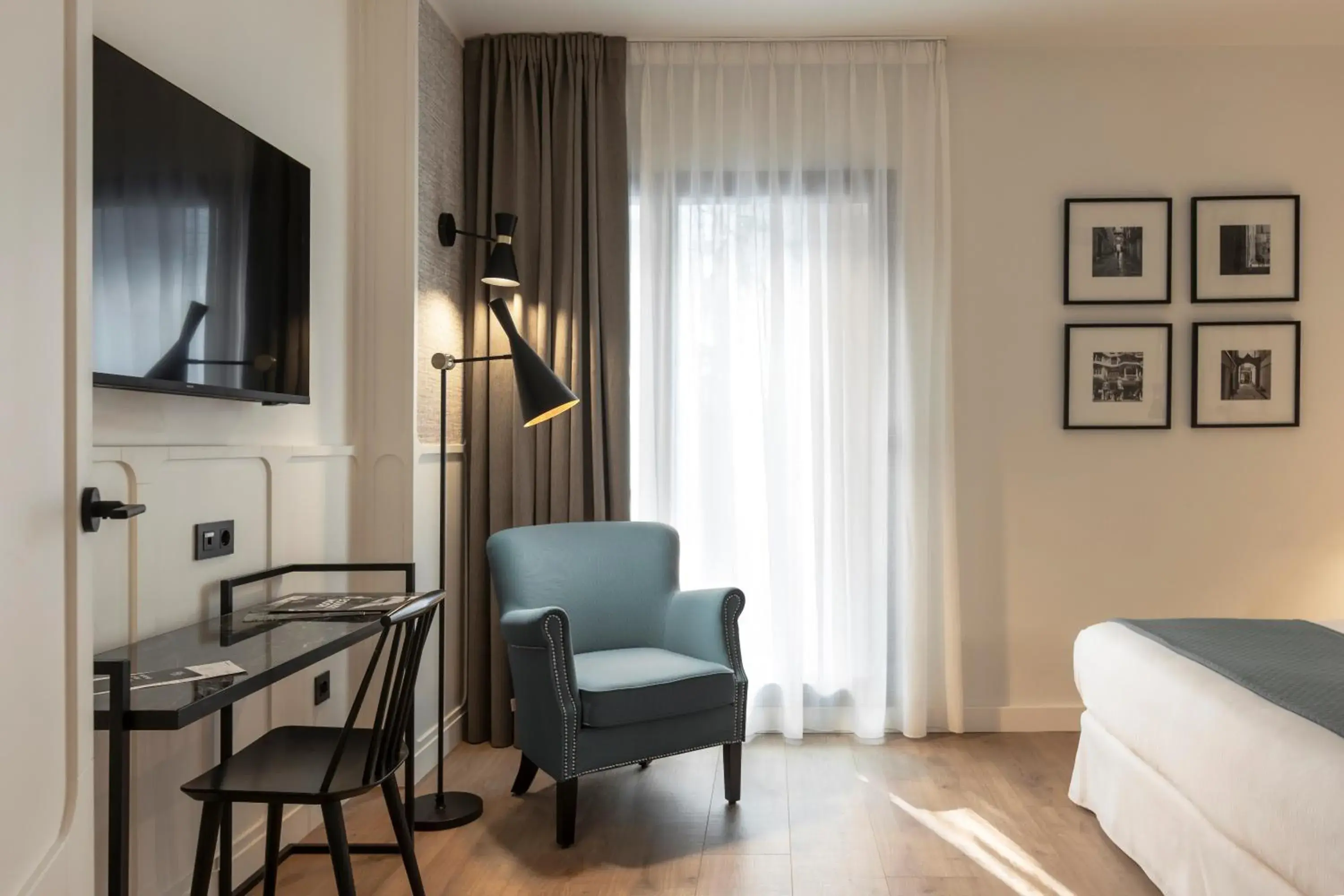 Bedroom, Bed in Hotel Barcelona Catedral 4 Sup Bedroom, Bed in Hotel Barcelona Catedral 4 Sup