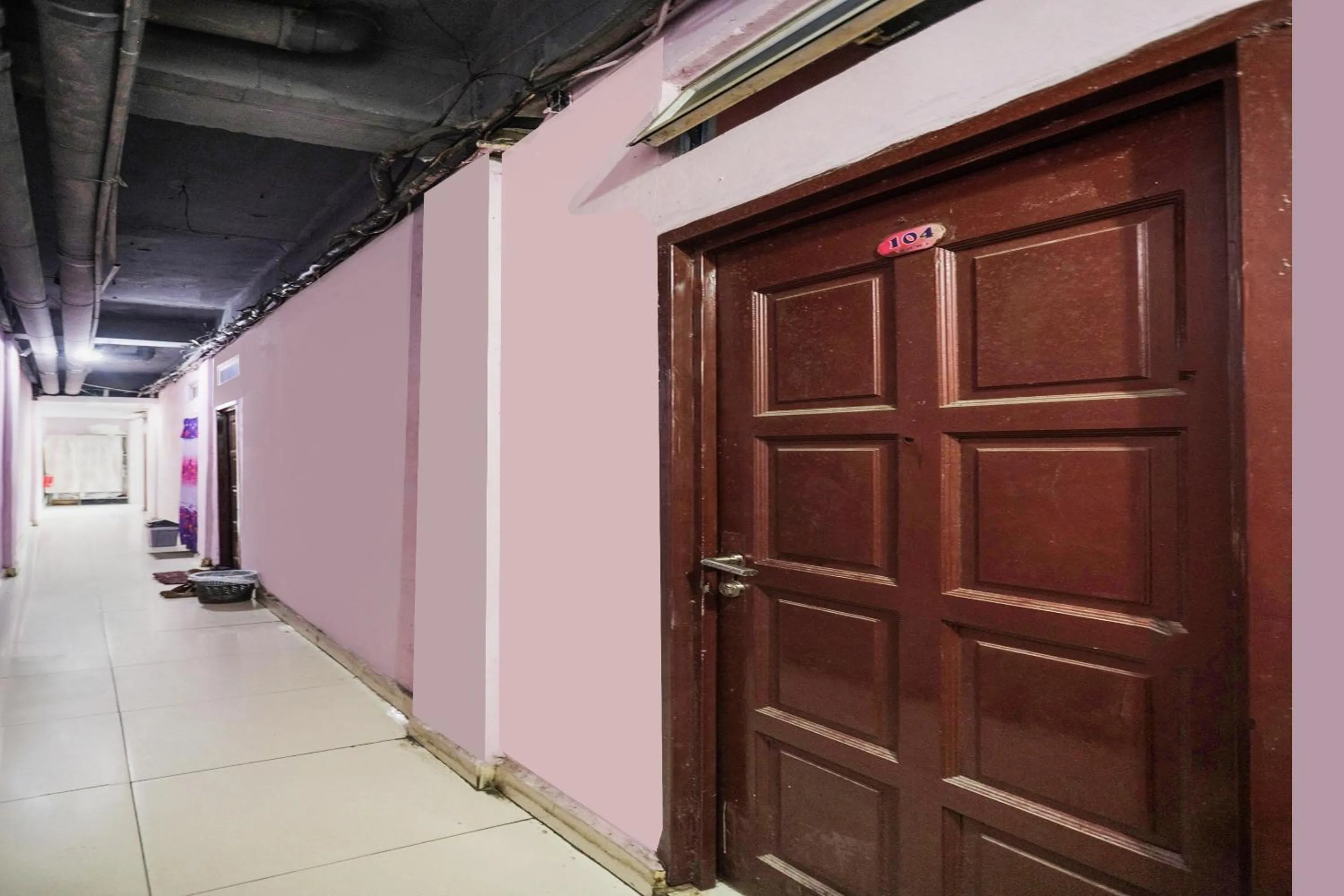 Lobby or reception in SPOT ON 91887 Penginapan Rindu
