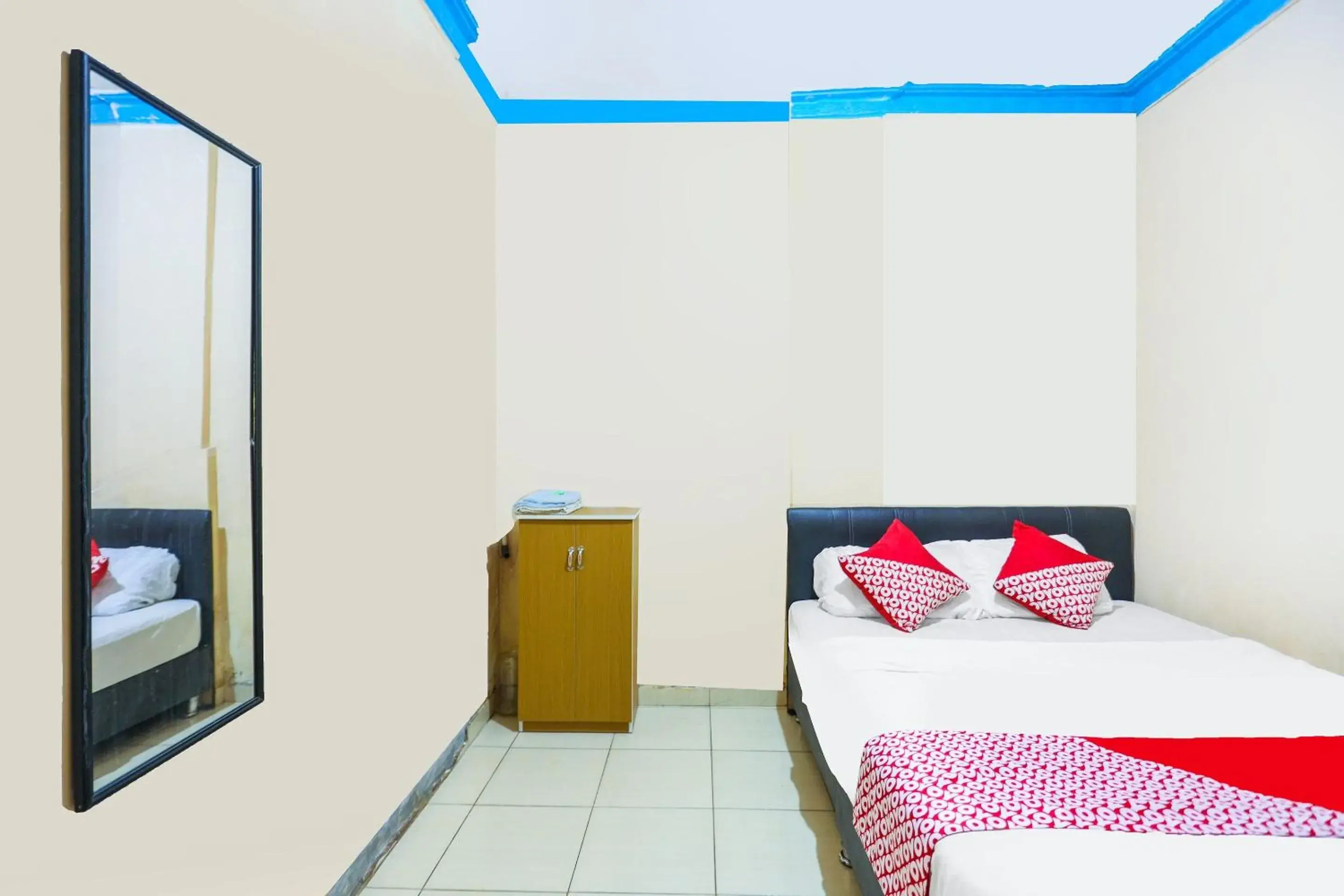 Bedroom in Hotel O Wisma Heksa Bedroom in Hotel O Wisma Heksa