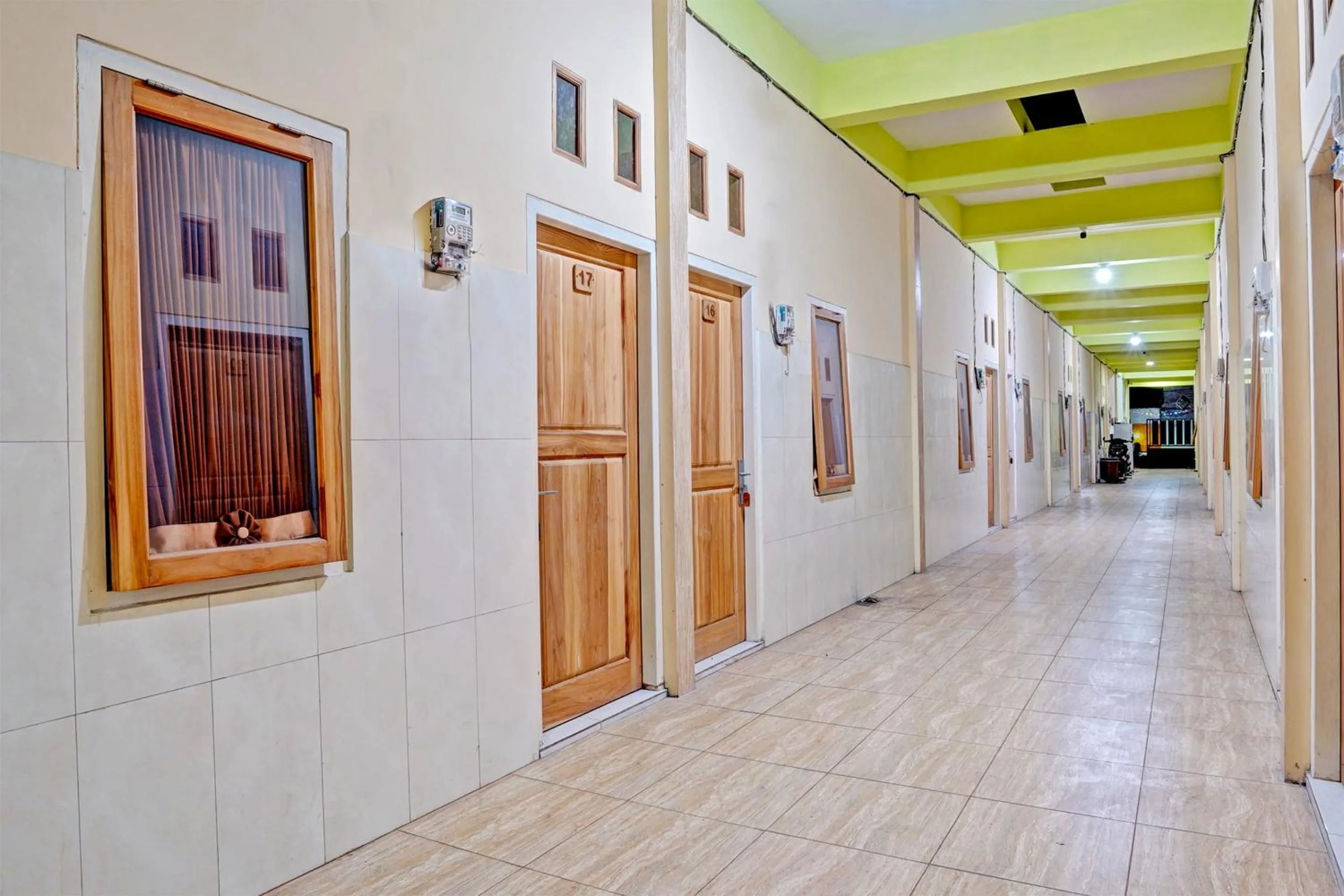Lobby or reception in OYO Life 91884 Kost Kusuma Dewi Syariah