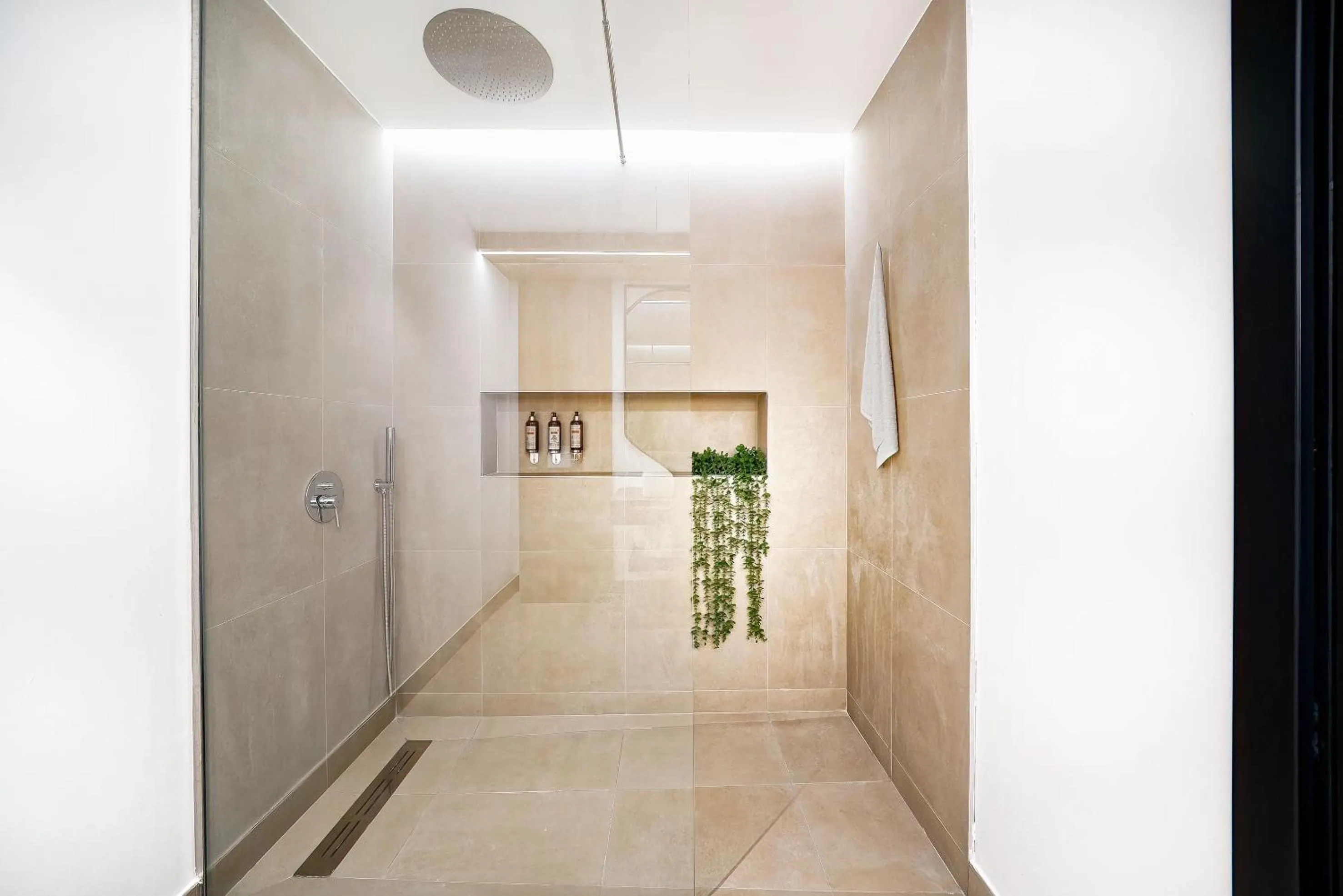Shower in Bull Vital Suites & Spa Boutique Hotel - Only Adults