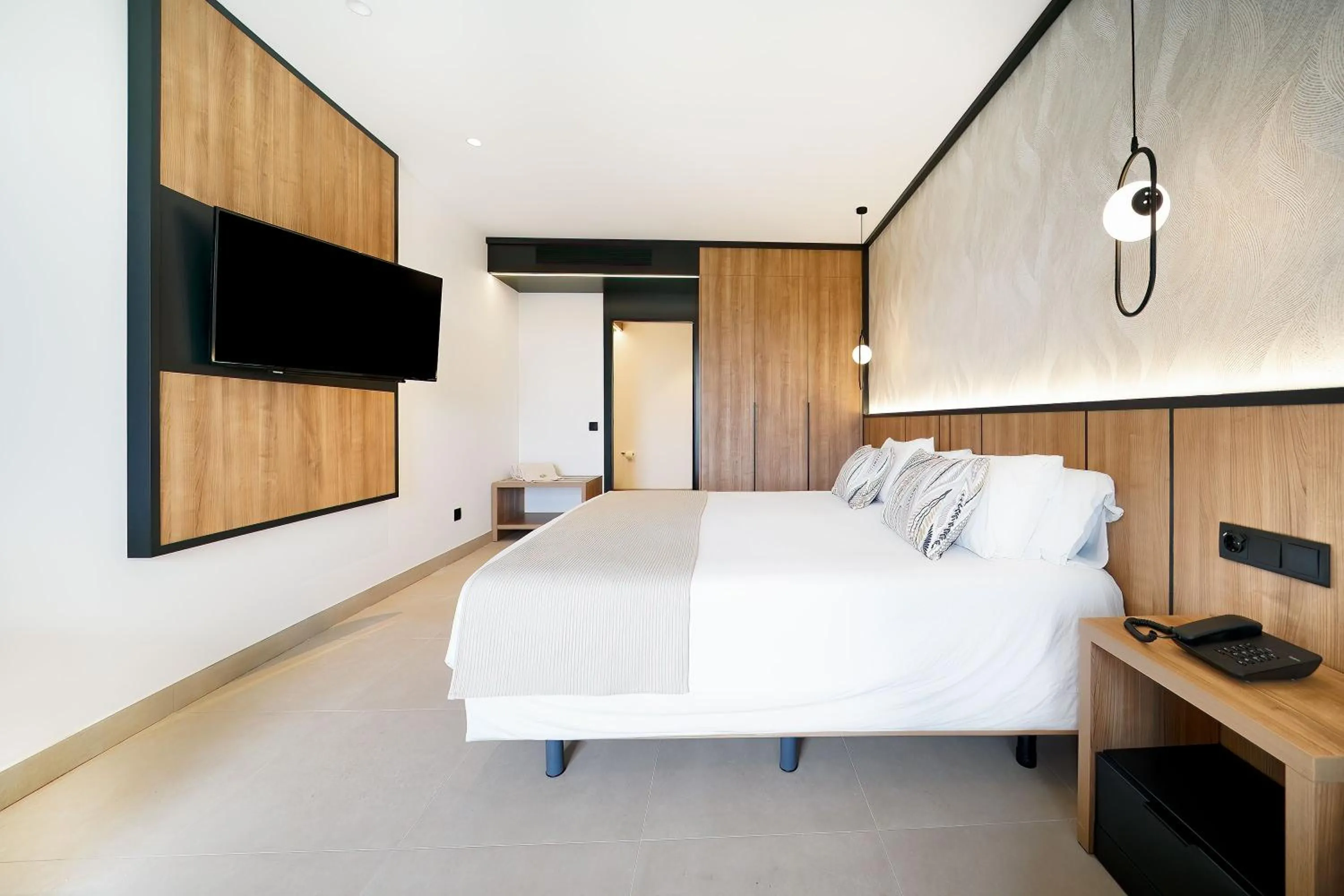 Photo of the whole room, Bed in Bull Vital Suites & Spa Boutique Hotel - Only Adults