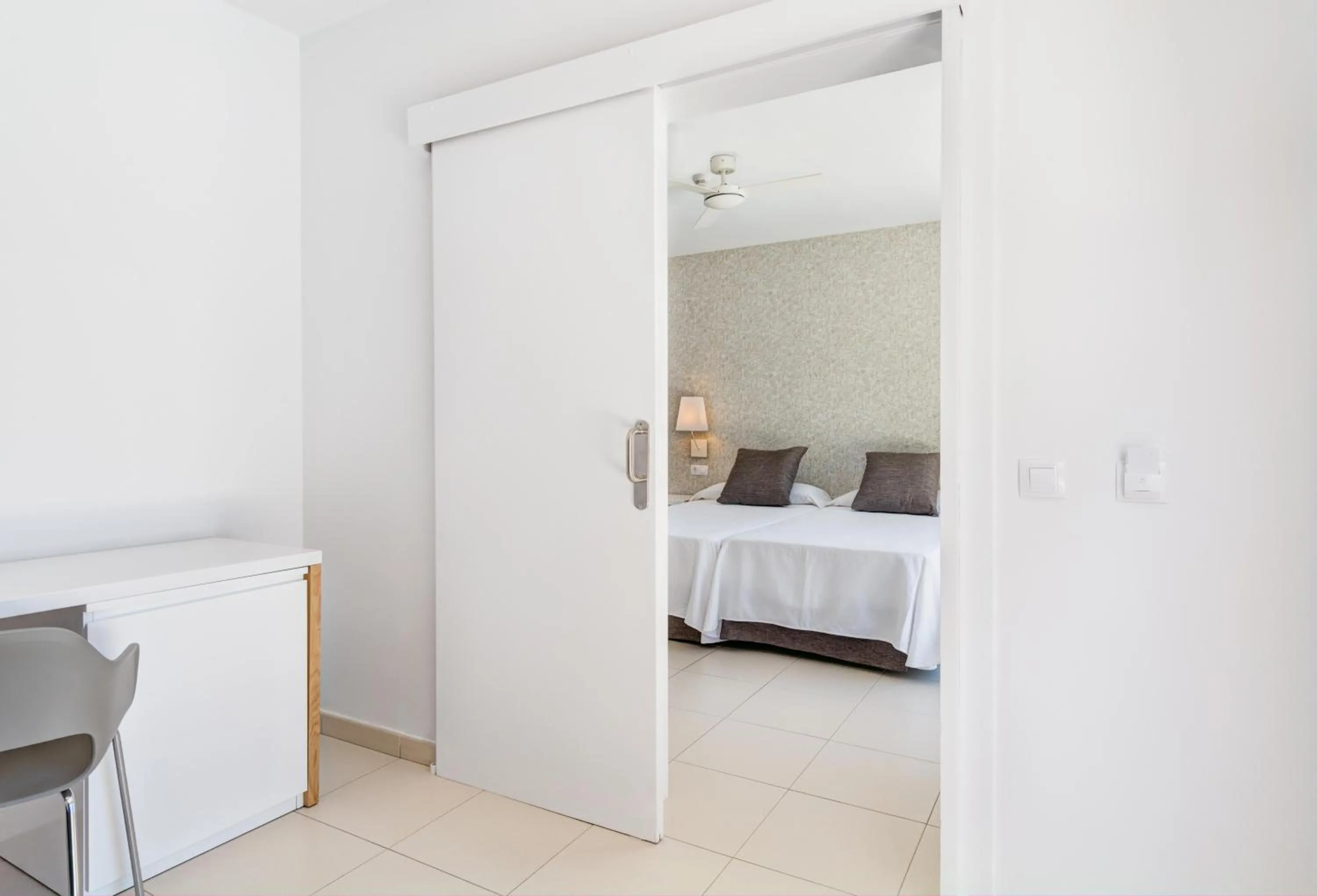 Photo of the whole room, Bed in Mirador Maspalomas by Dunas