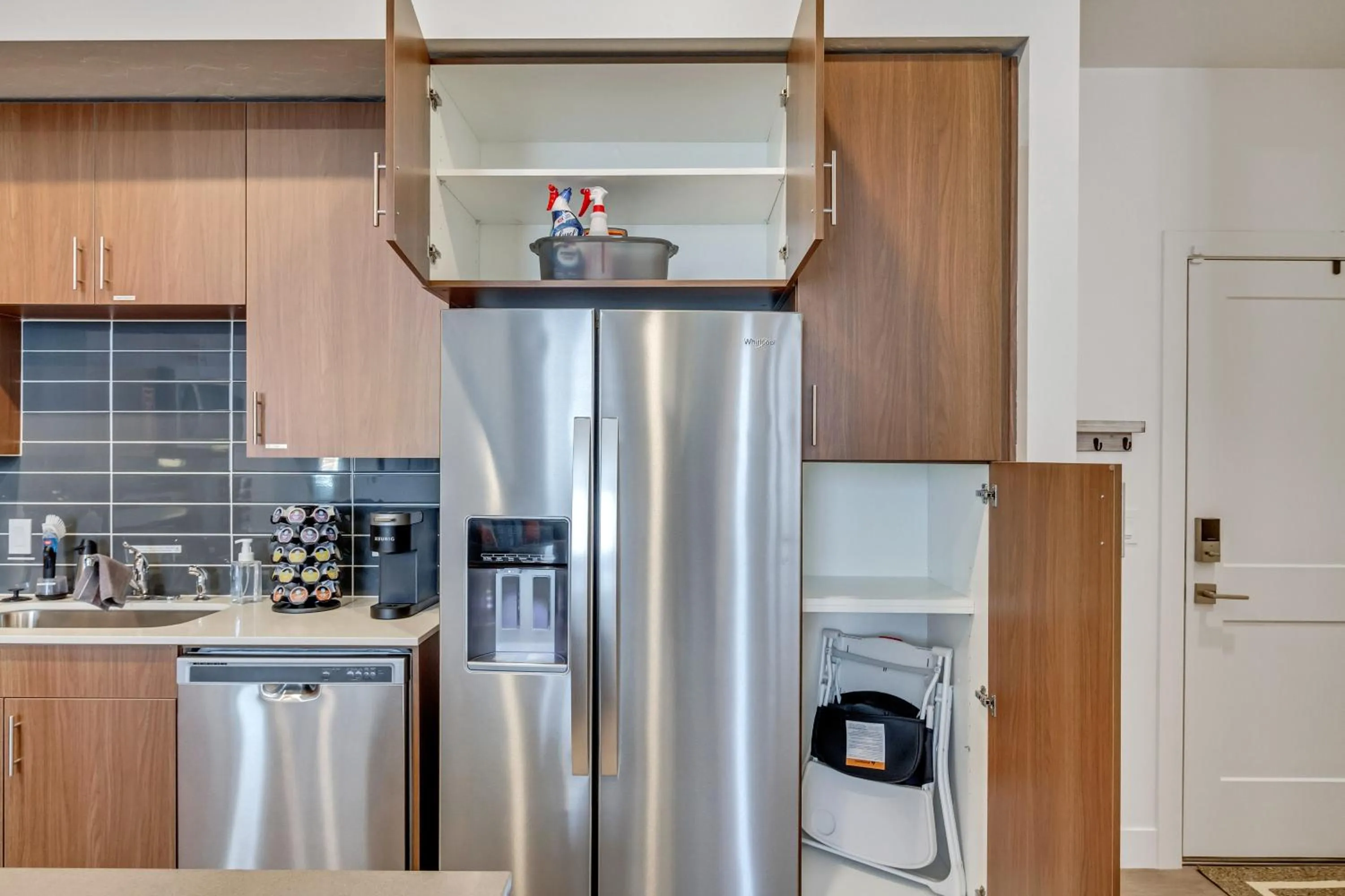 Coffee/tea facilities in The Heights by Cloud Dream Homes