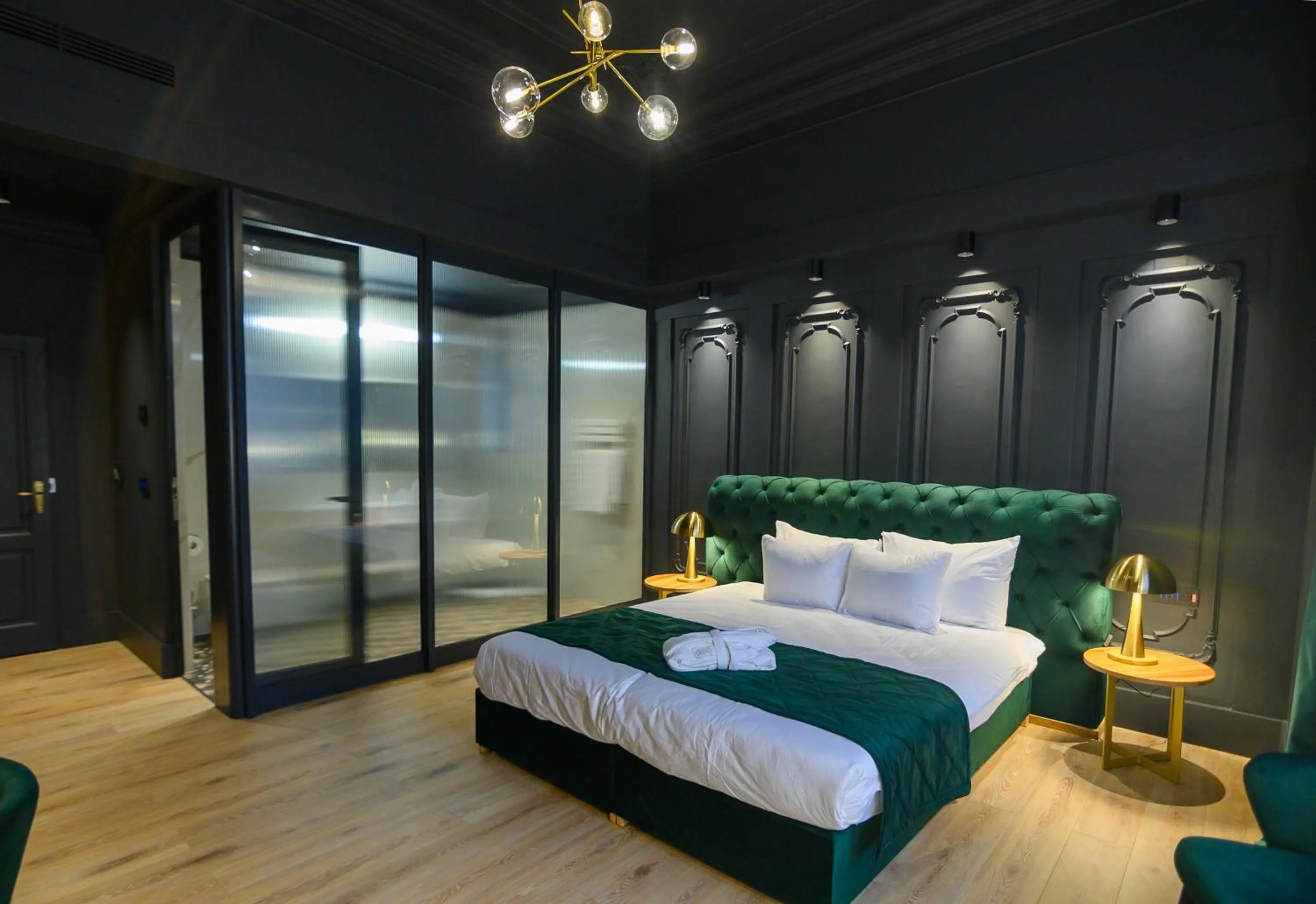 Photo of the whole room, Bed in HOTEL VIENA