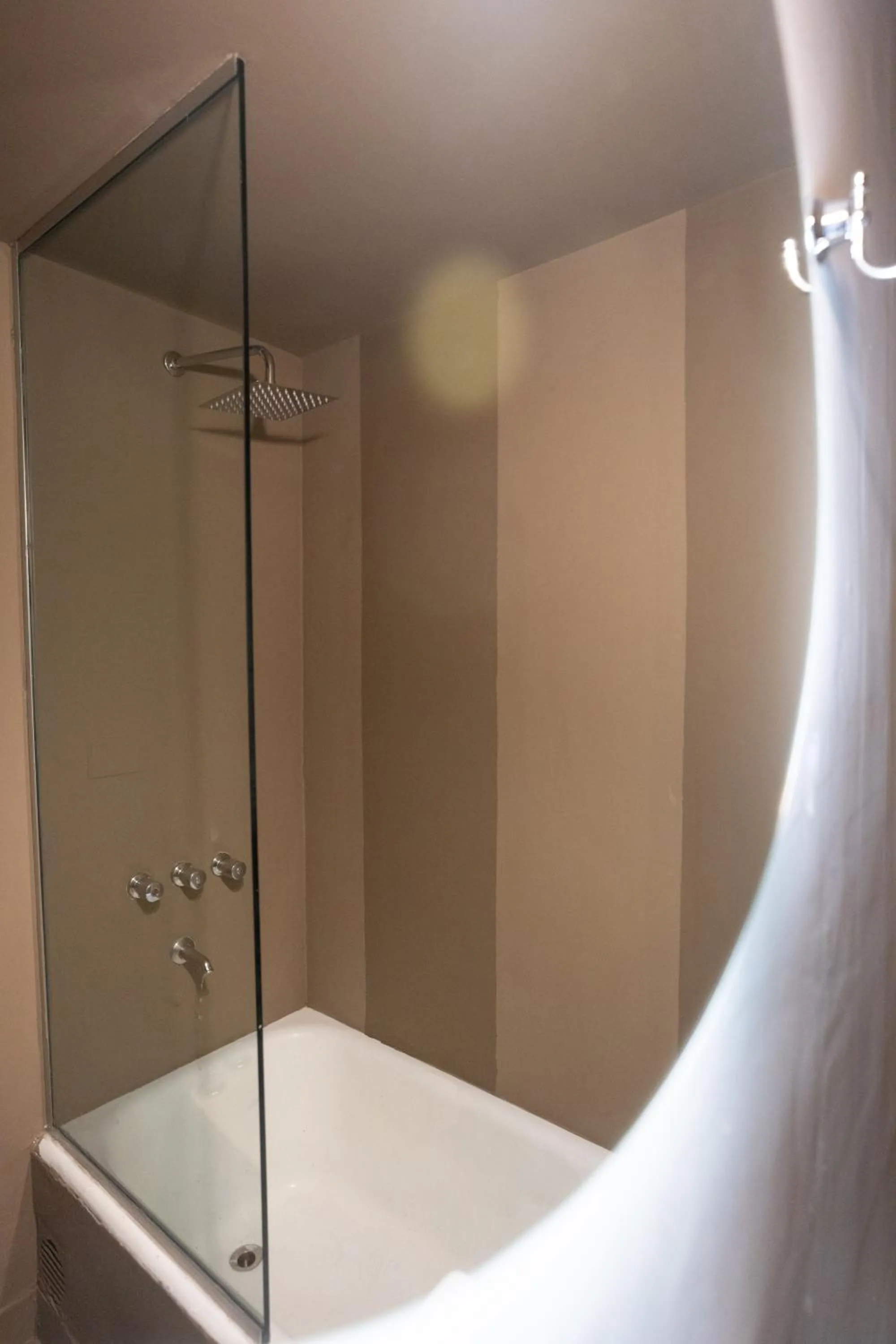 Shower in Hotel Park Bariloche