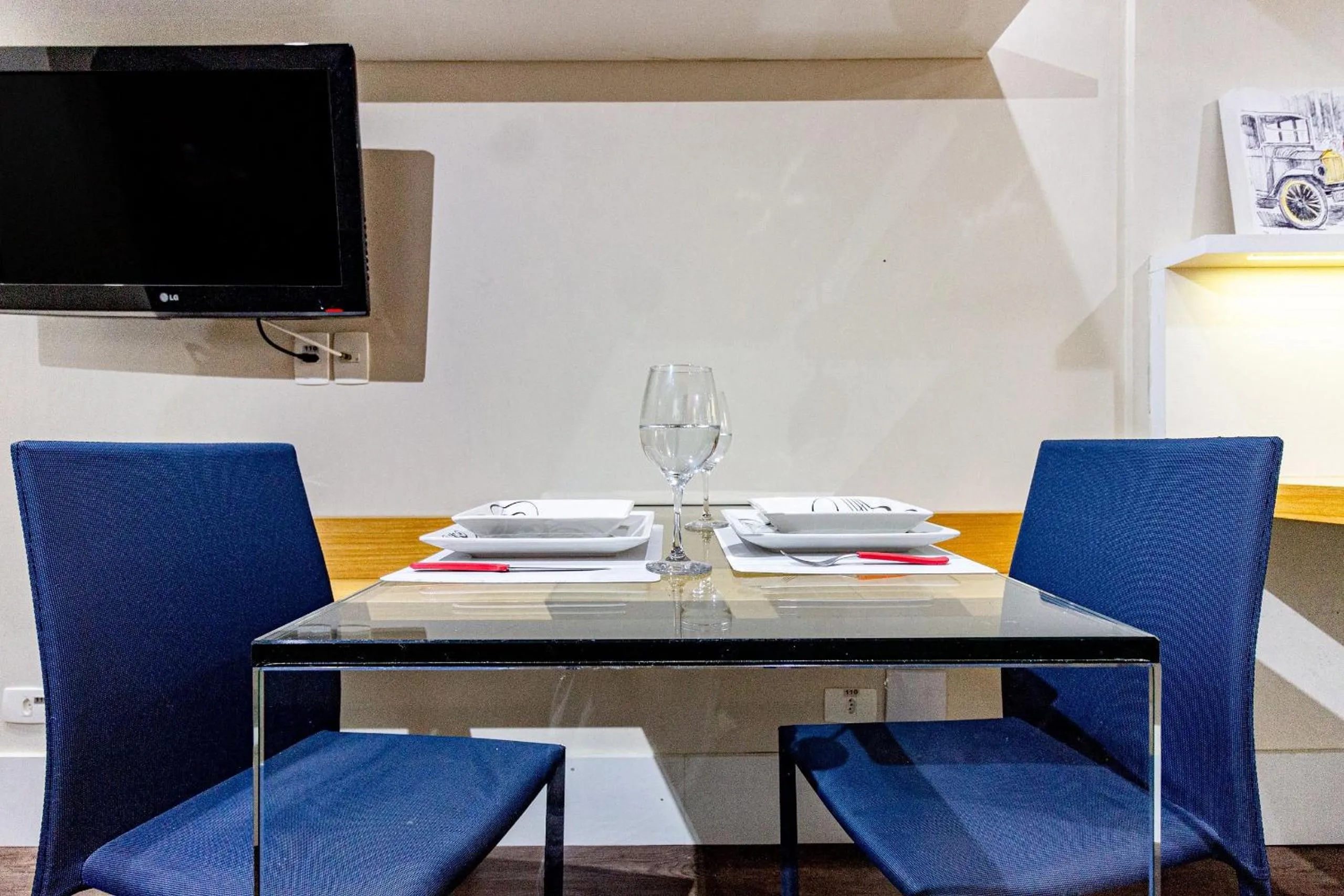 Dining area in Xtay São Paulo Berrini - Apartamentos completos a 7min do metrô Berrini